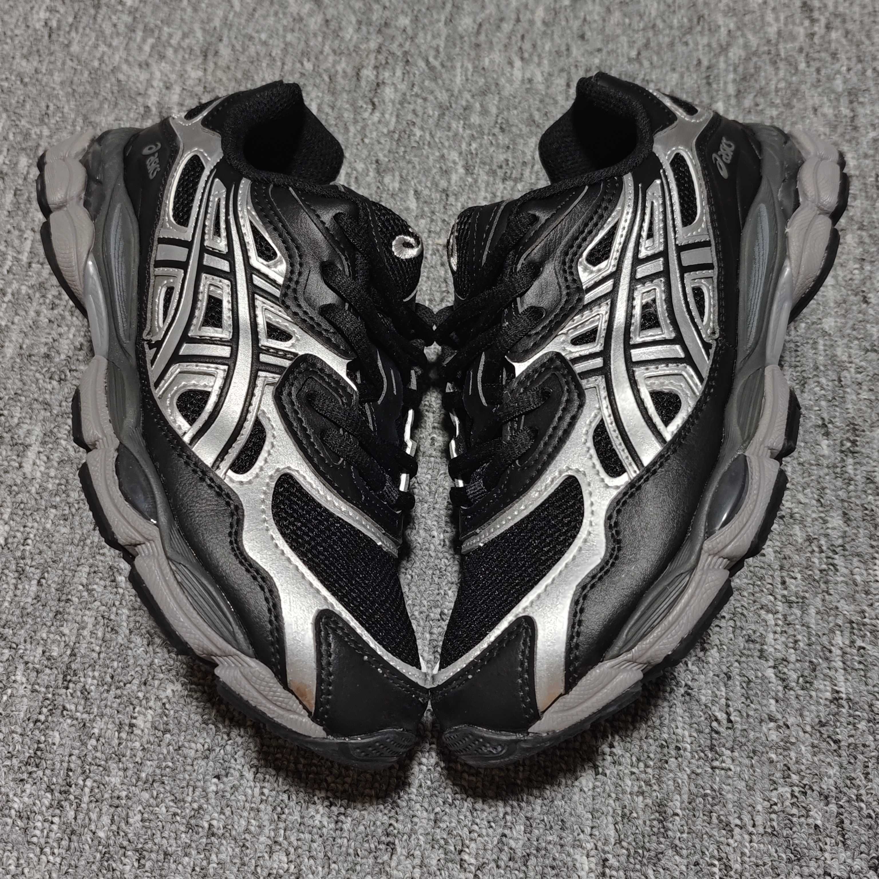   Asics 亚瑟士 GEL-NYC 低帮运动休闲跑步鞋 1203A280-002 外贸平台专供 大厂