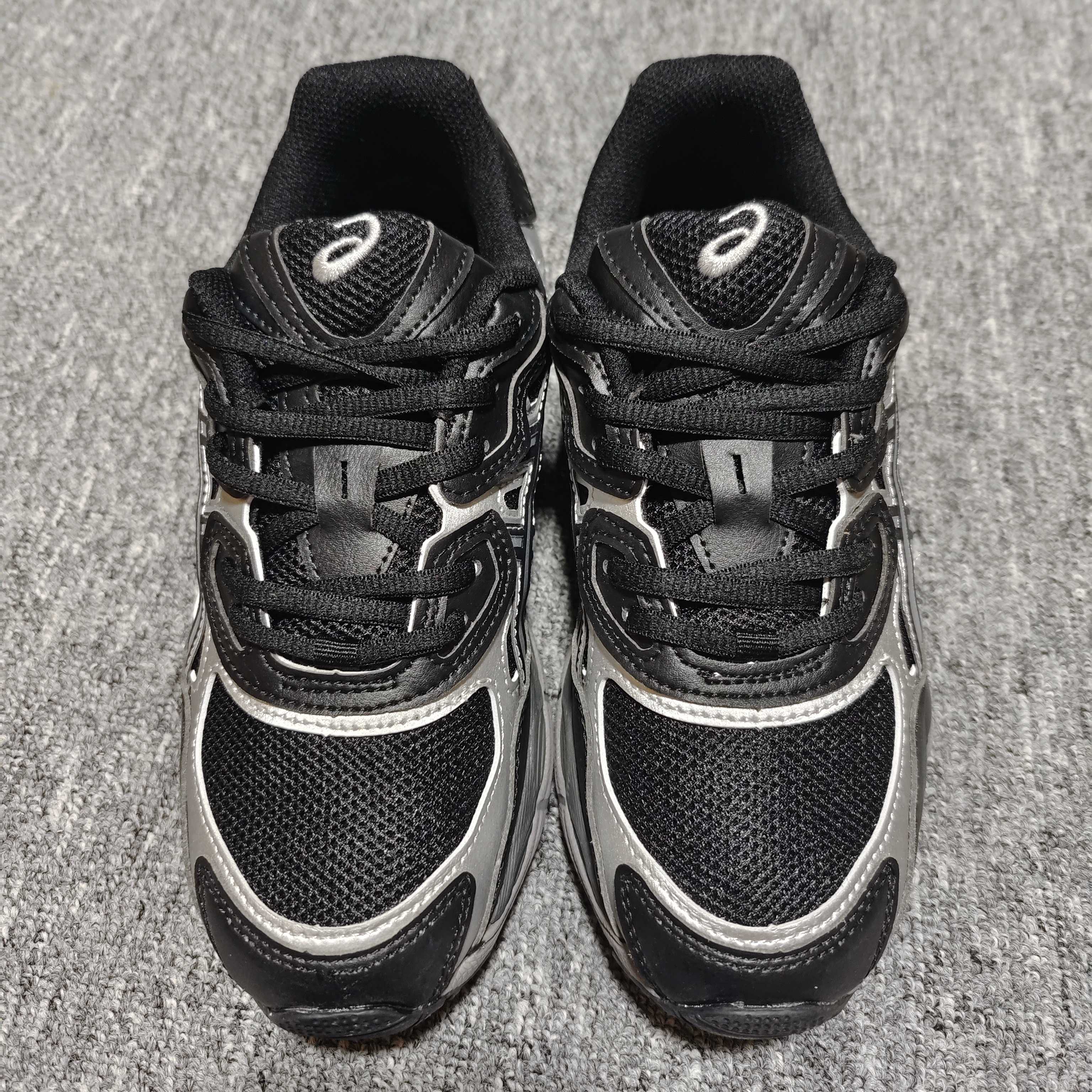   Asics 亚瑟士 GEL-NYC 低帮运动休闲跑步鞋 1203A280-002 外贸平台专供 大厂
