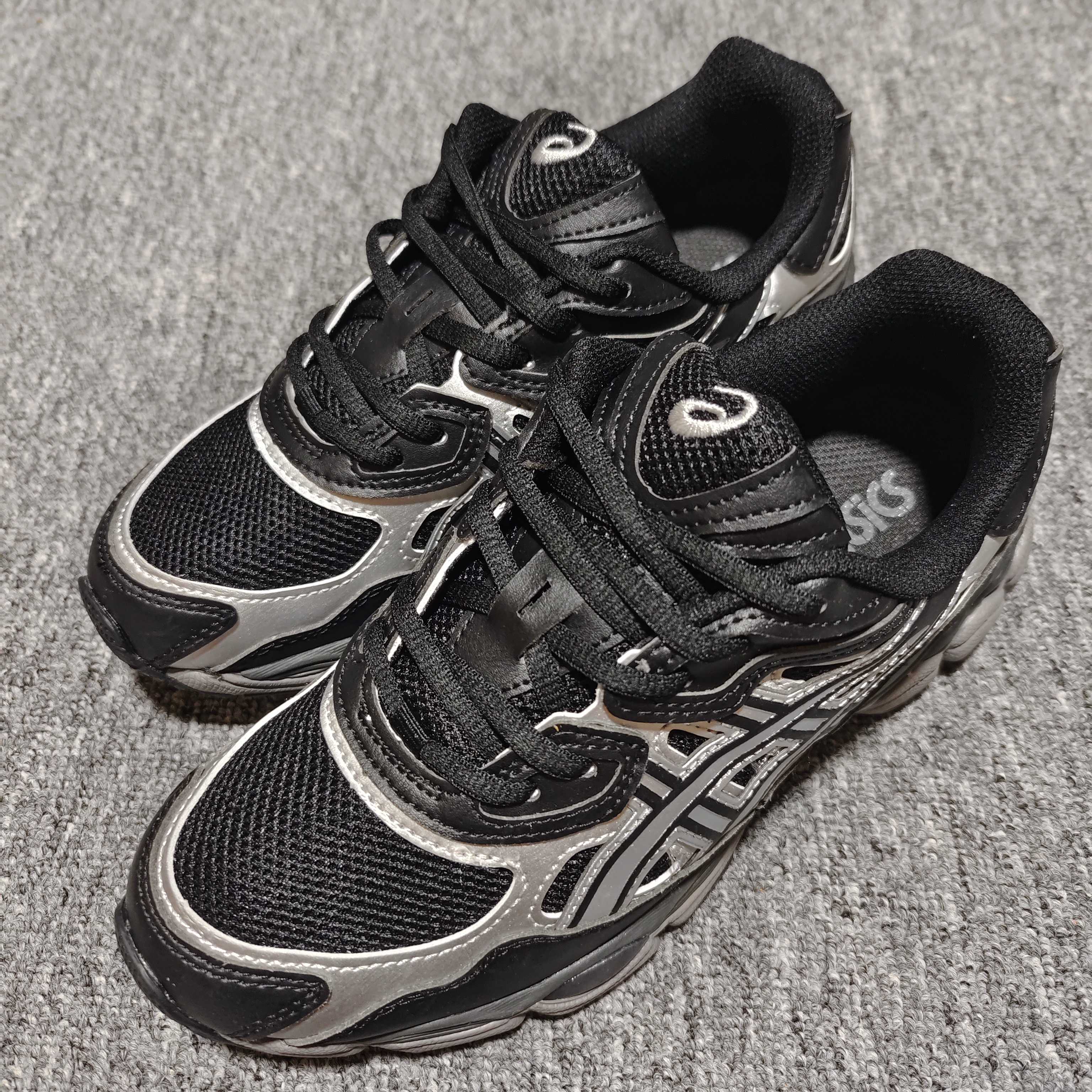   Asics 亚瑟士 GEL-NYC 低帮运动休闲跑步鞋 1203A280-002 外贸平台专供 大厂