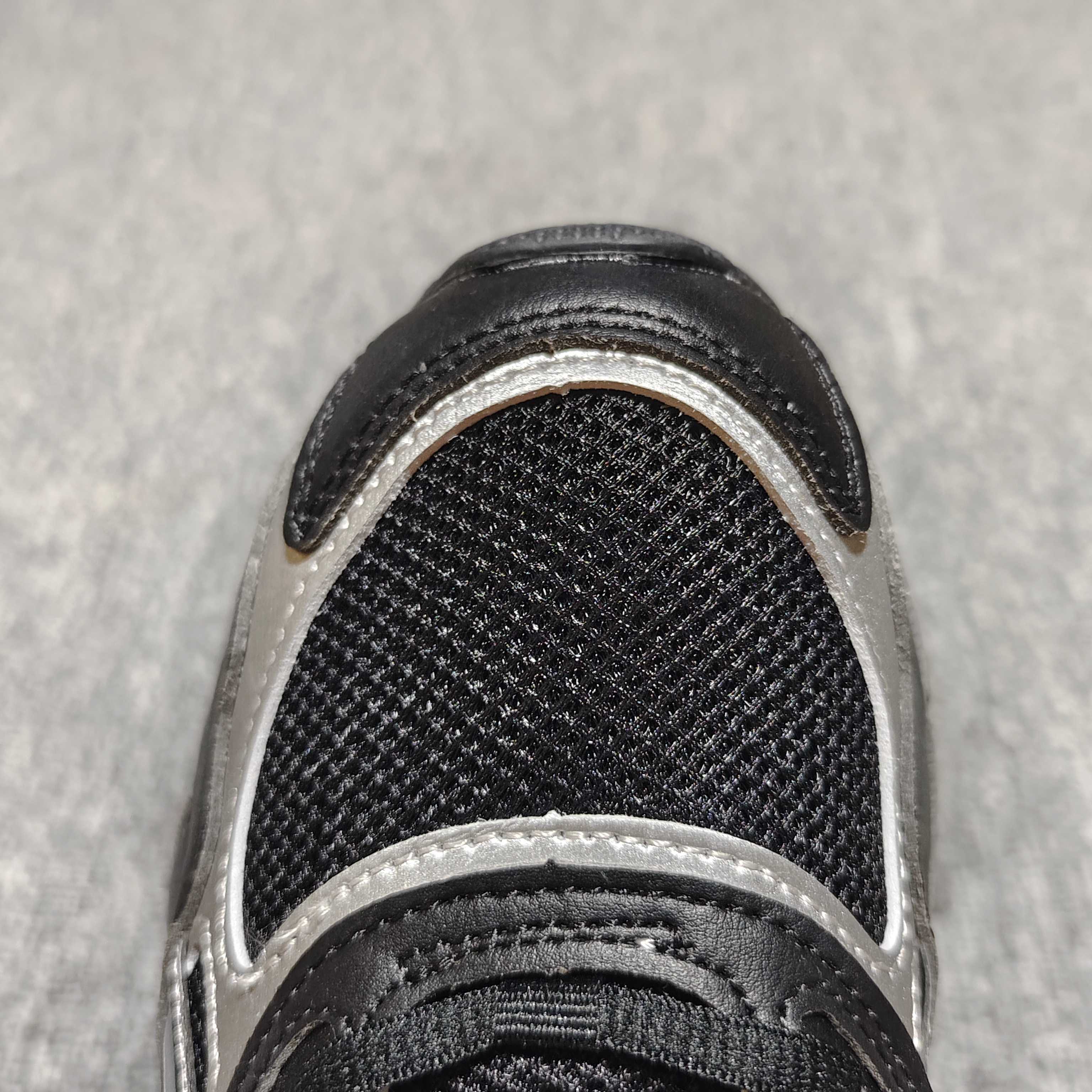   Asics 亚瑟士 GEL-NYC 低帮运动休闲跑步鞋 1203A280-002 外贸平台专供 大厂