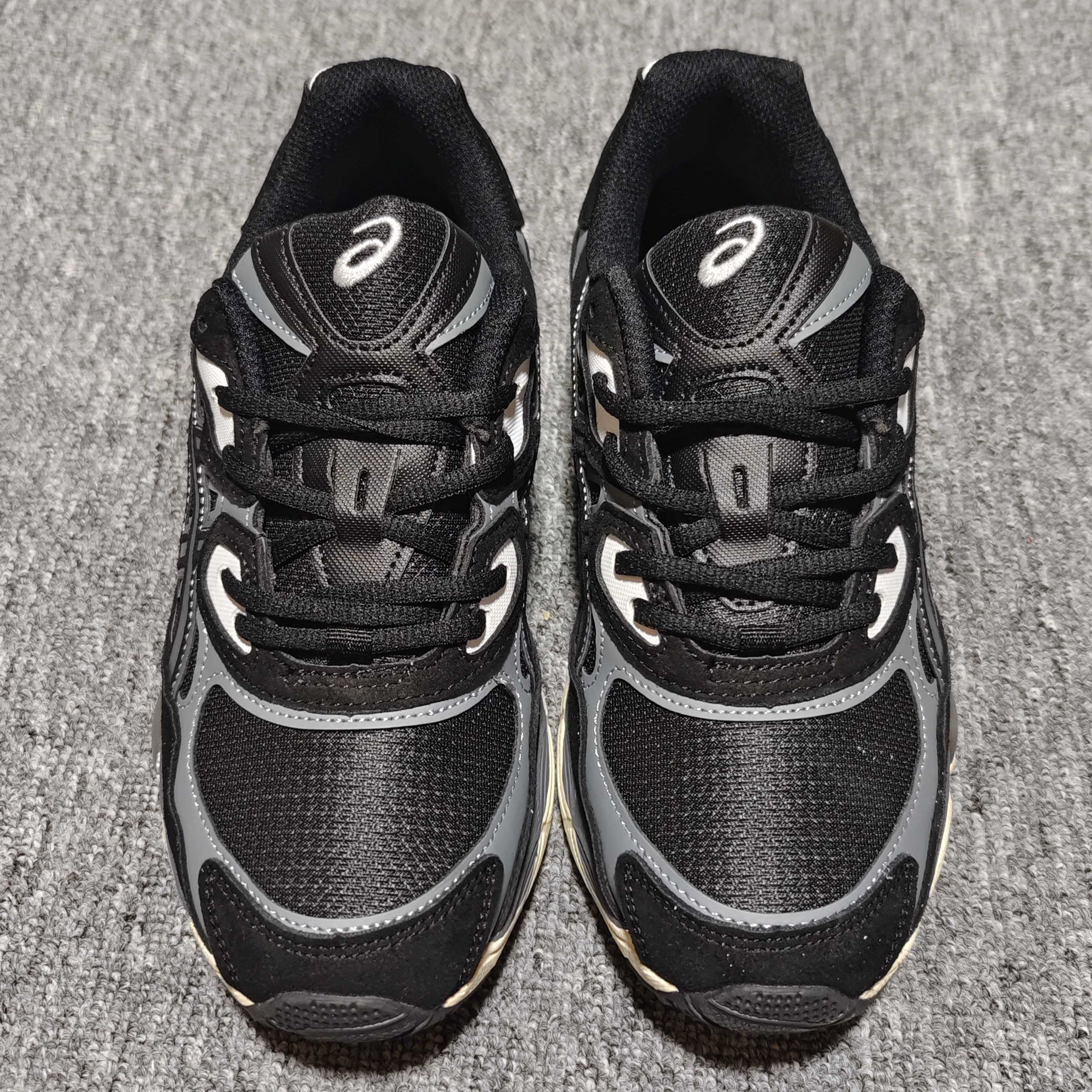   Asics 亚瑟士 GEL-NYC 低帮运动休闲跑步鞋 1203A739-001 外贸平台专供 大厂