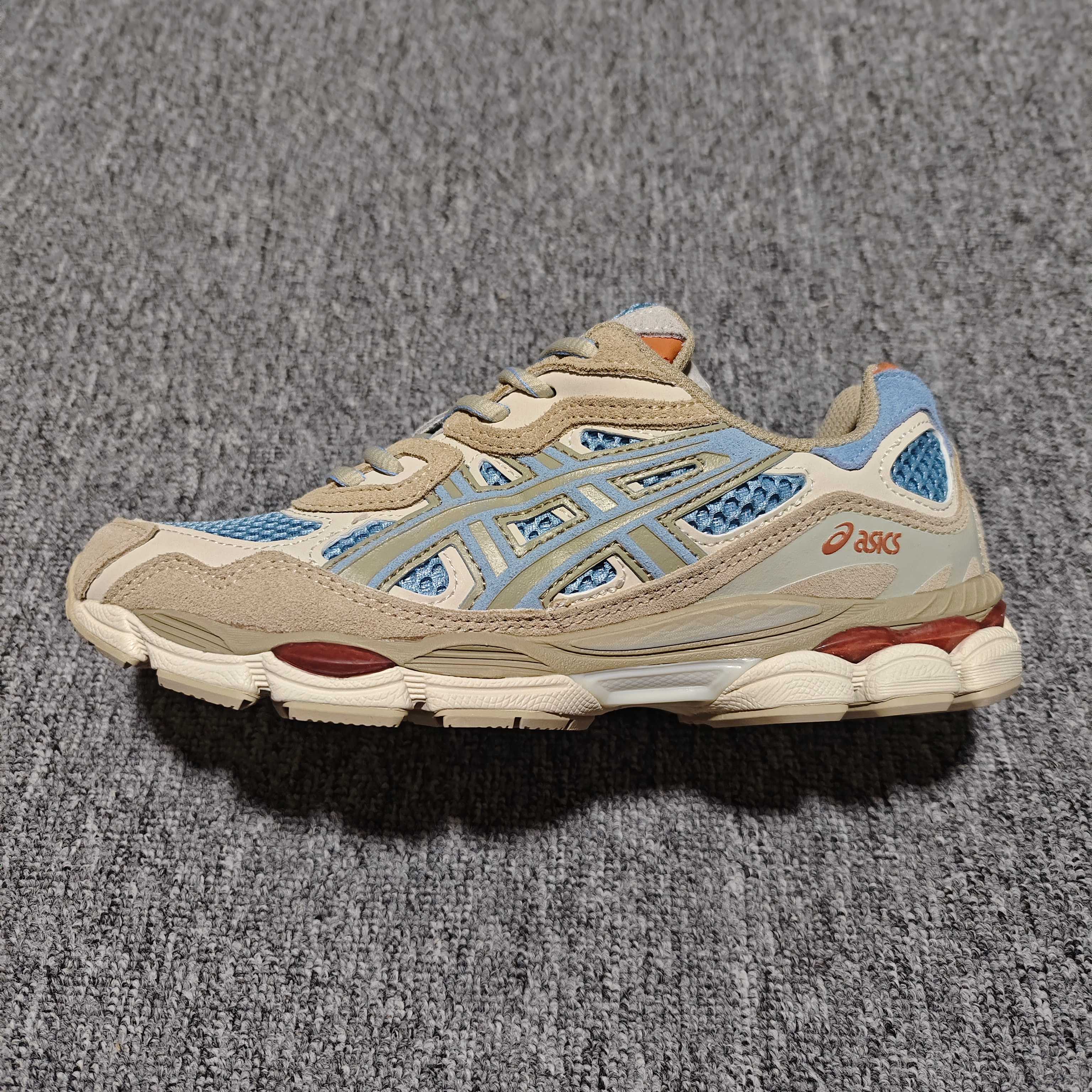   Asics 亚瑟士 GEL-NYC 低帮运动休闲跑步鞋 1203A372-401 外贸平台专供 大厂