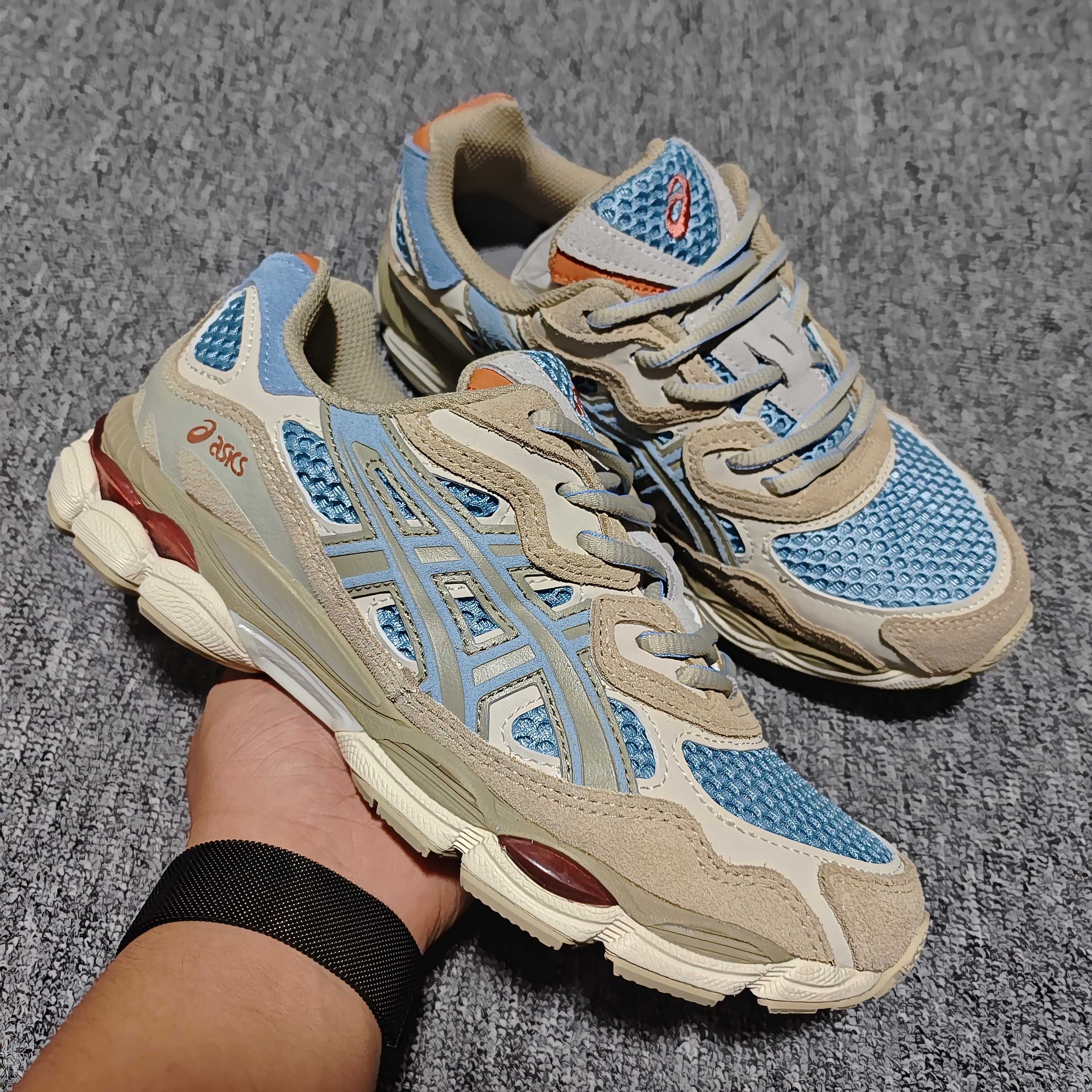   Asics 亚瑟士 GEL-NYC 低帮运动休闲跑步鞋 1203A372-401 外贸平台专供 大厂