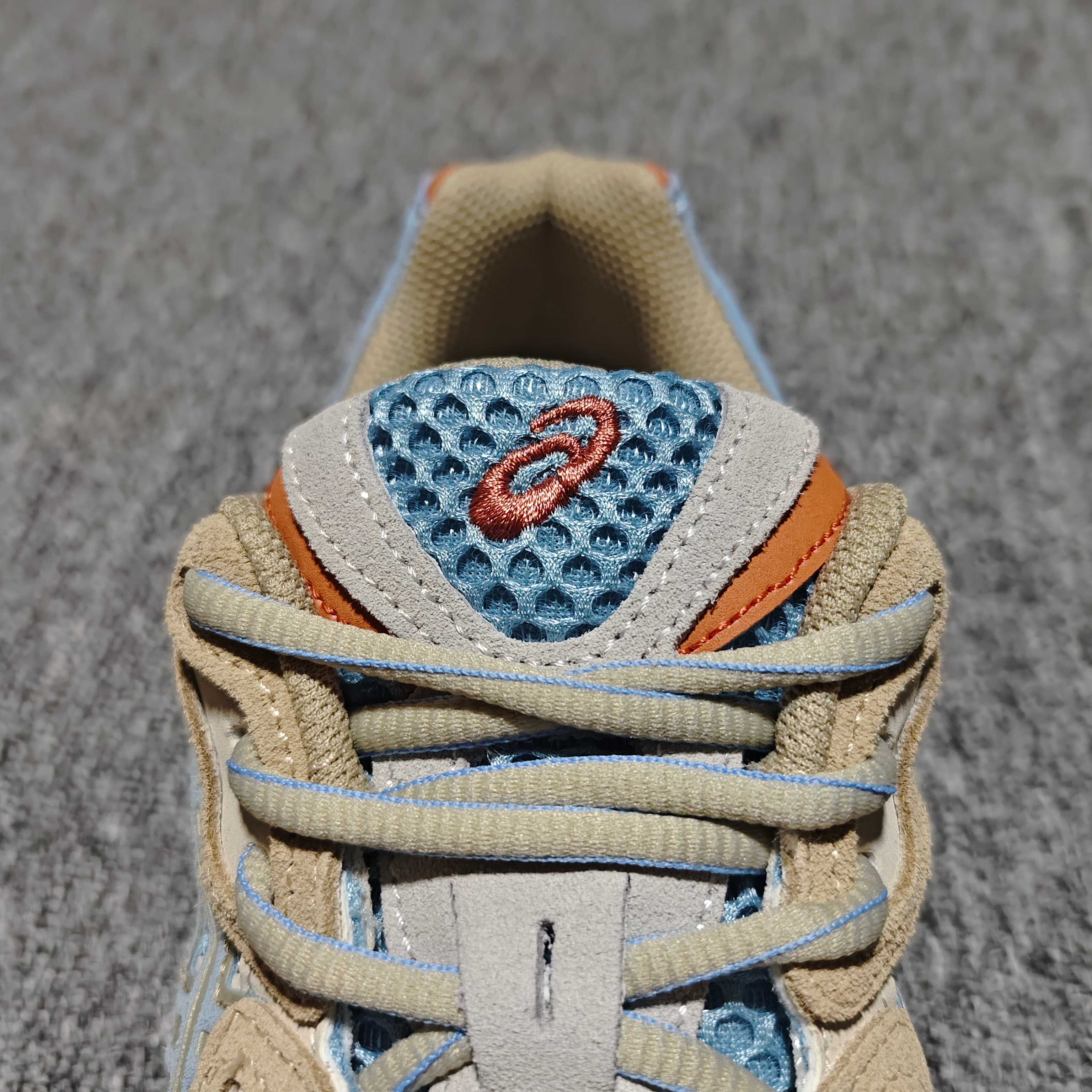   Asics 亚瑟士 GEL-NYC 低帮运动休闲跑步鞋 1203A372-401 外贸平台专供 大厂