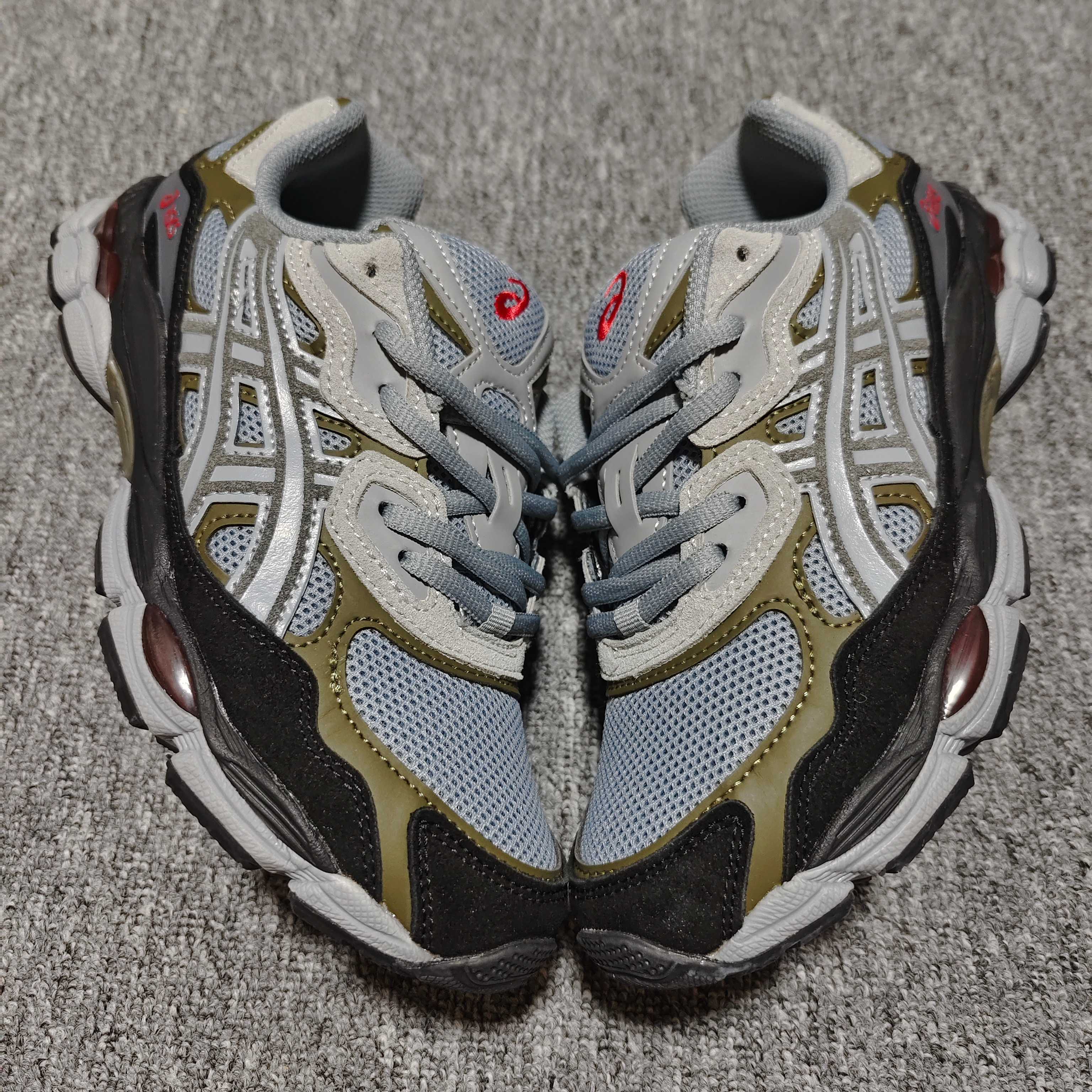   Asics 亚瑟士 GEL-NYC 低帮运动休闲跑步鞋 1203A383-024 外贸平台专供 大厂