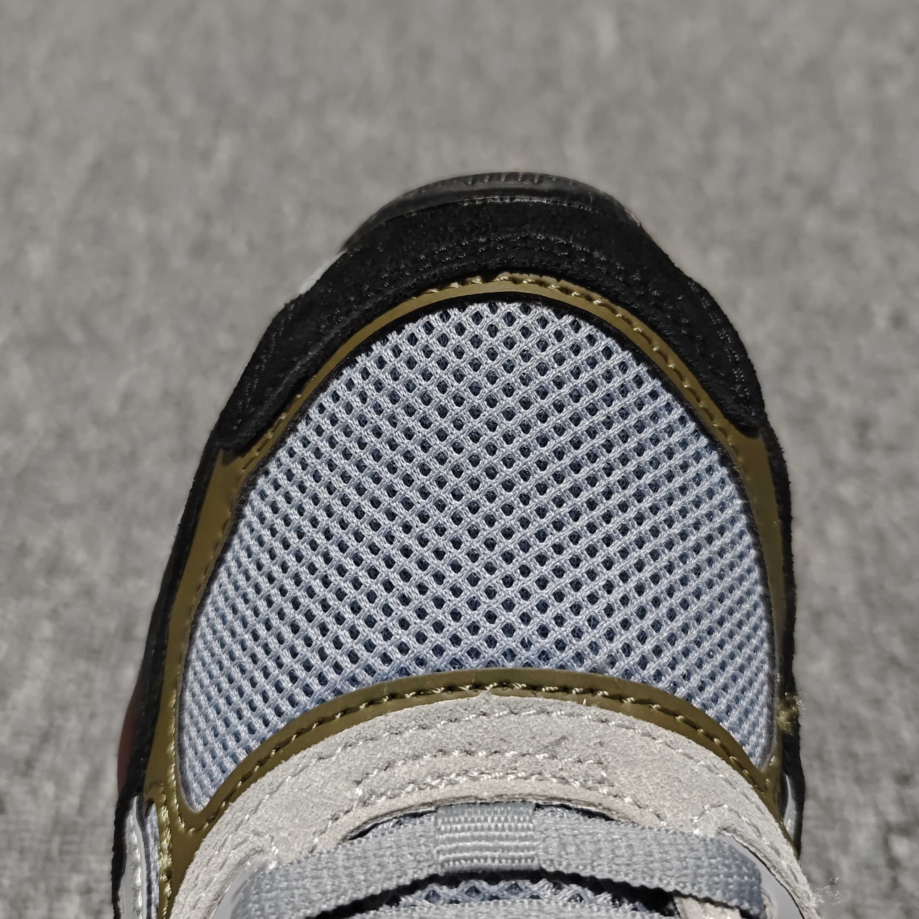   Asics 亚瑟士 GEL-NYC 低帮运动休闲跑步鞋 1203A383-024 外贸平台专供 大厂