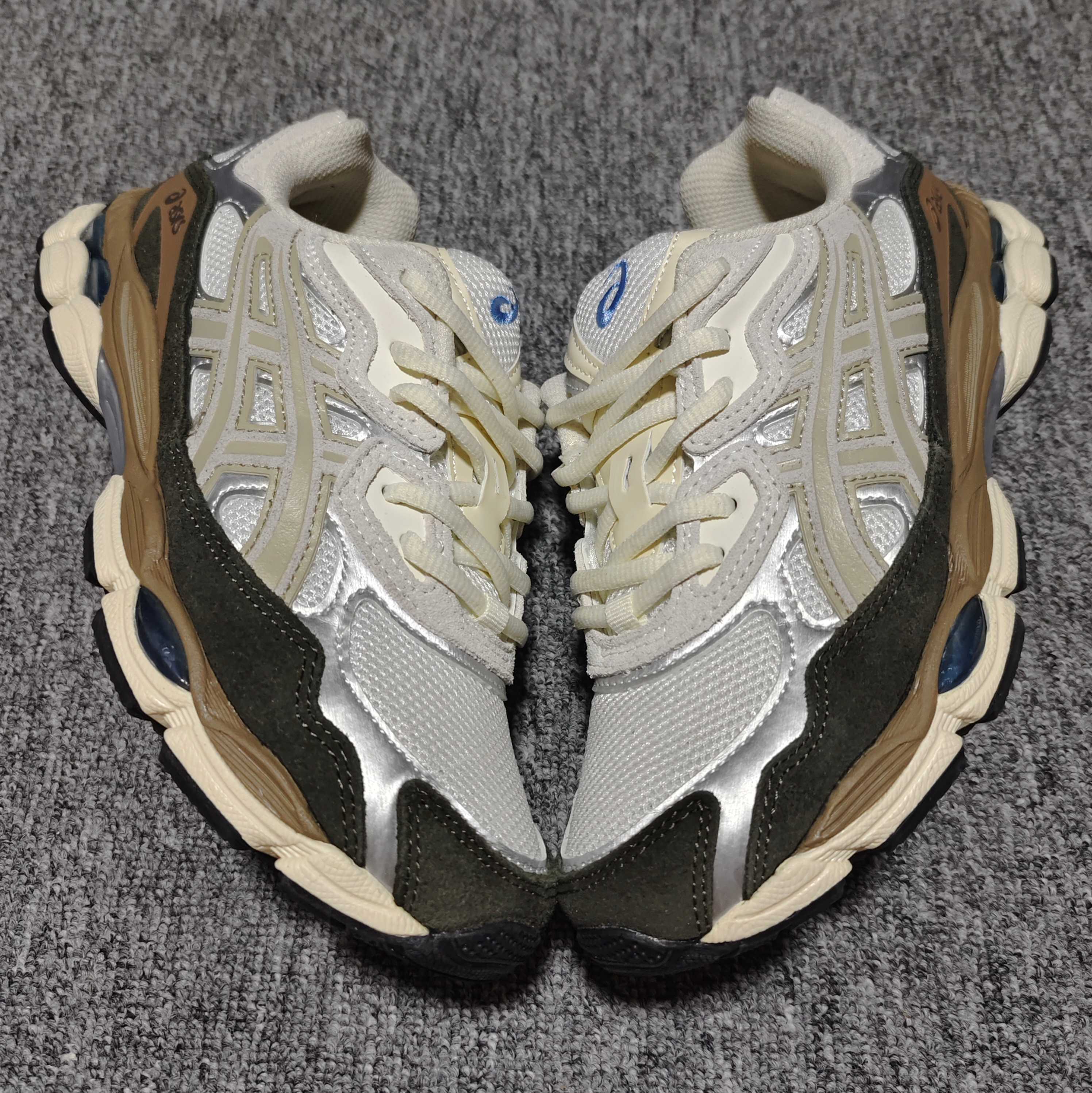   Asics 亚瑟士 GEL-NYC 低帮运动休闲跑步鞋 1203A383-103 外贸平台专供 大厂