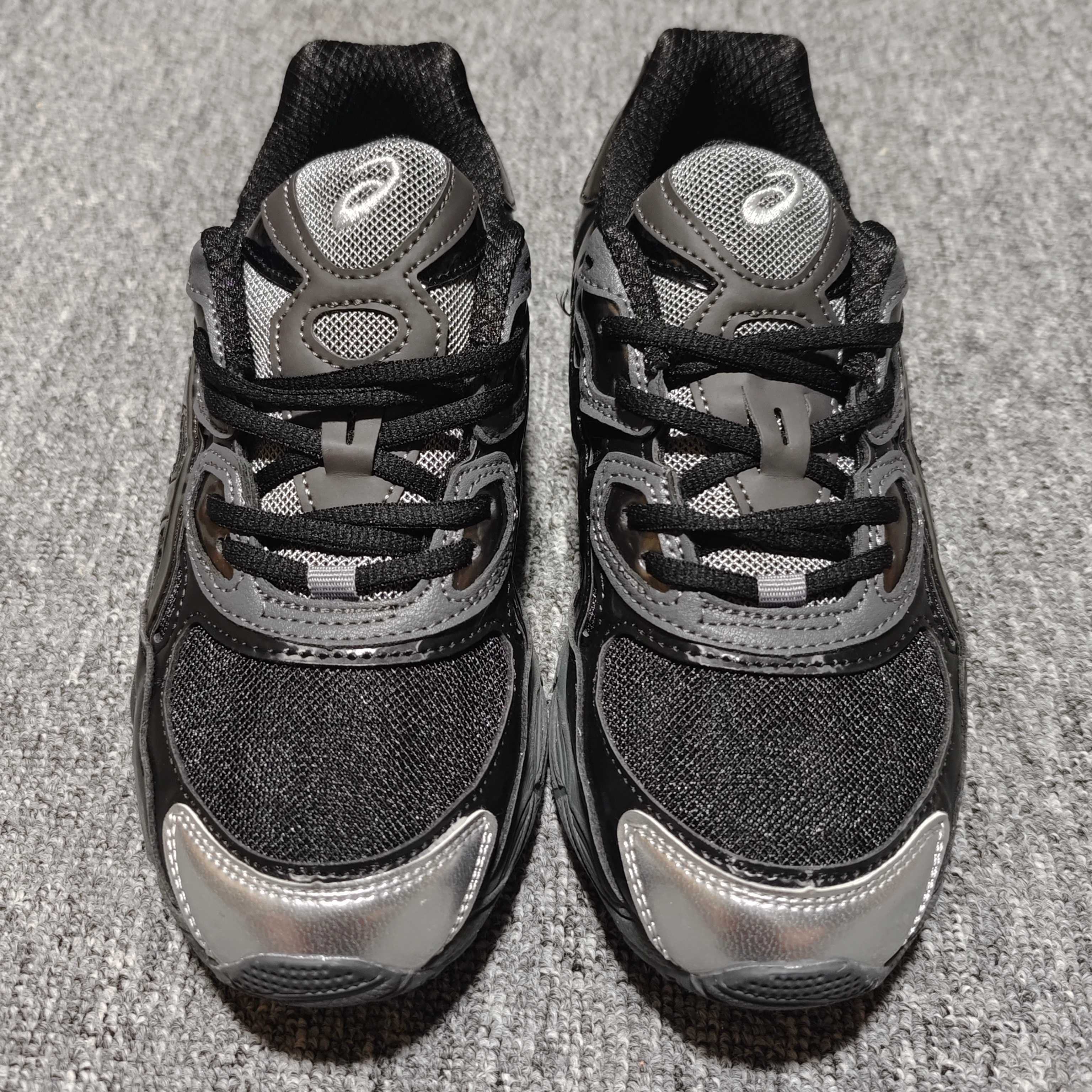   Asics 亚瑟士 GEL-NYC 低帮运动休闲跑步鞋 1203A571-001 外贸平台专供 大厂