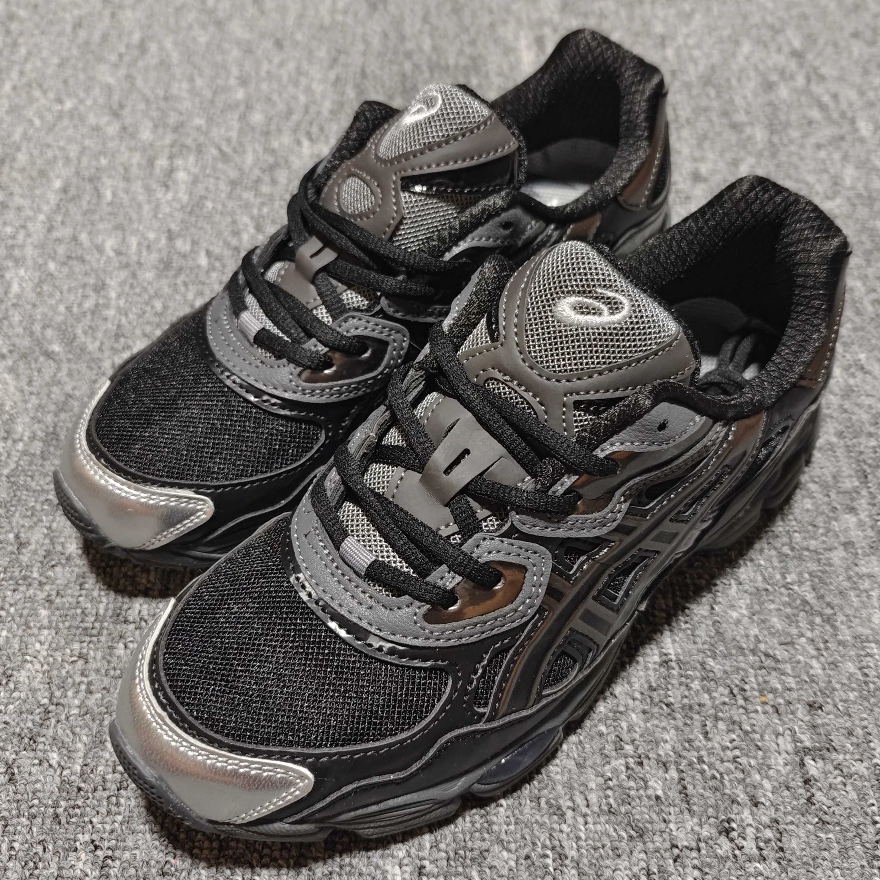   Asics 亚瑟士 GEL-NYC 低帮运动休闲跑步鞋 1203A571-001 外贸平台专供 大厂