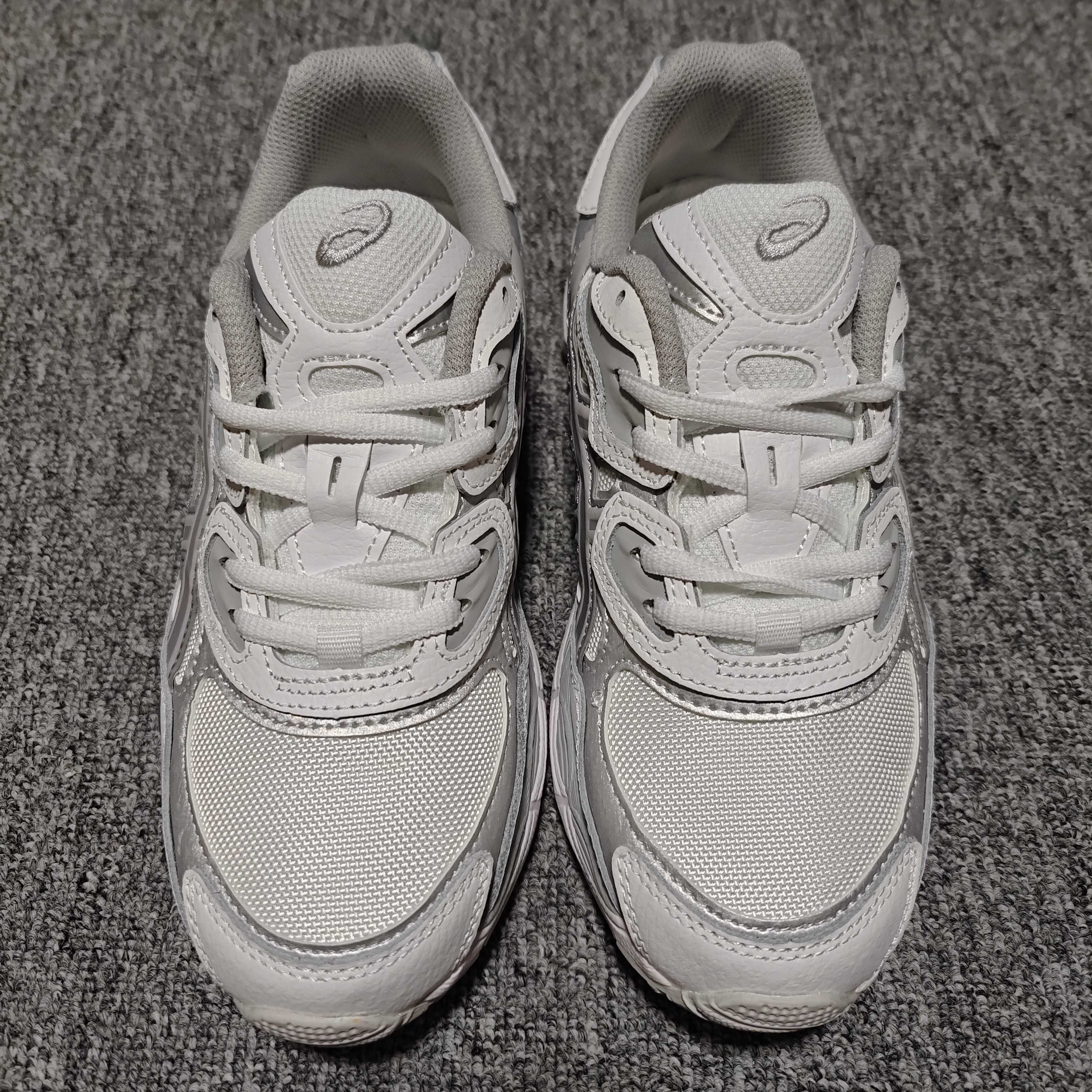   Asics 亚瑟士 GEL-NYC 低帮运动休闲跑步鞋 1203A280-100 外贸平台专供 大厂