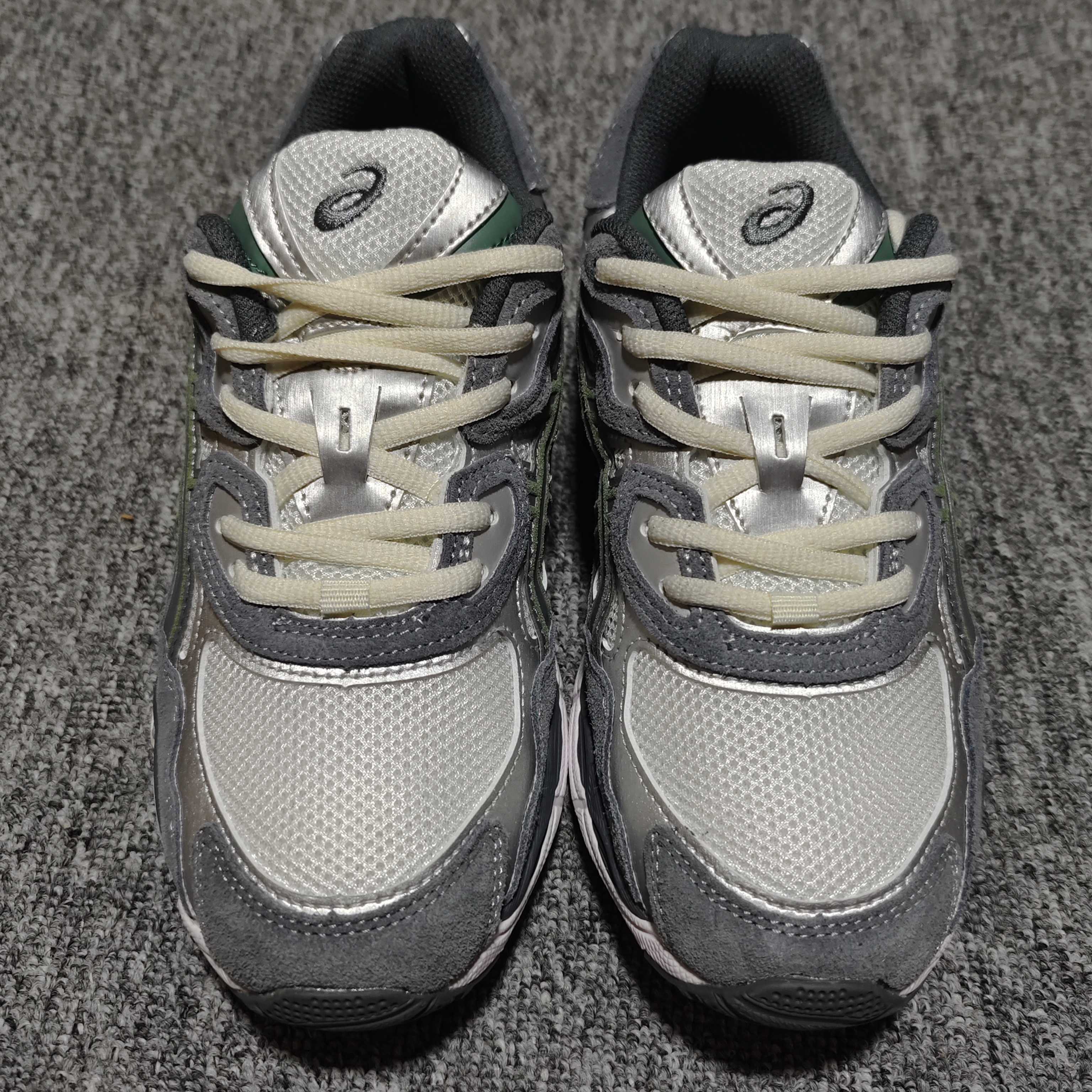   Asics 亚瑟士 GEL-NYC 低帮运动休闲跑步鞋 1203A383-101 外贸平台专供 大厂
