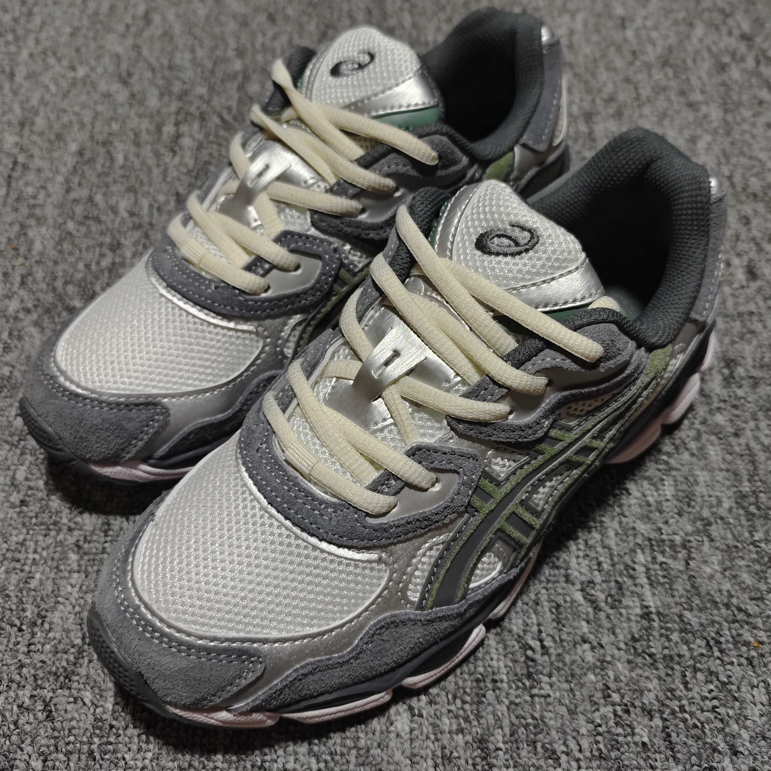   Asics 亚瑟士 GEL-NYC 低帮运动休闲跑步鞋 1203A383-101 外贸平台专供 大厂