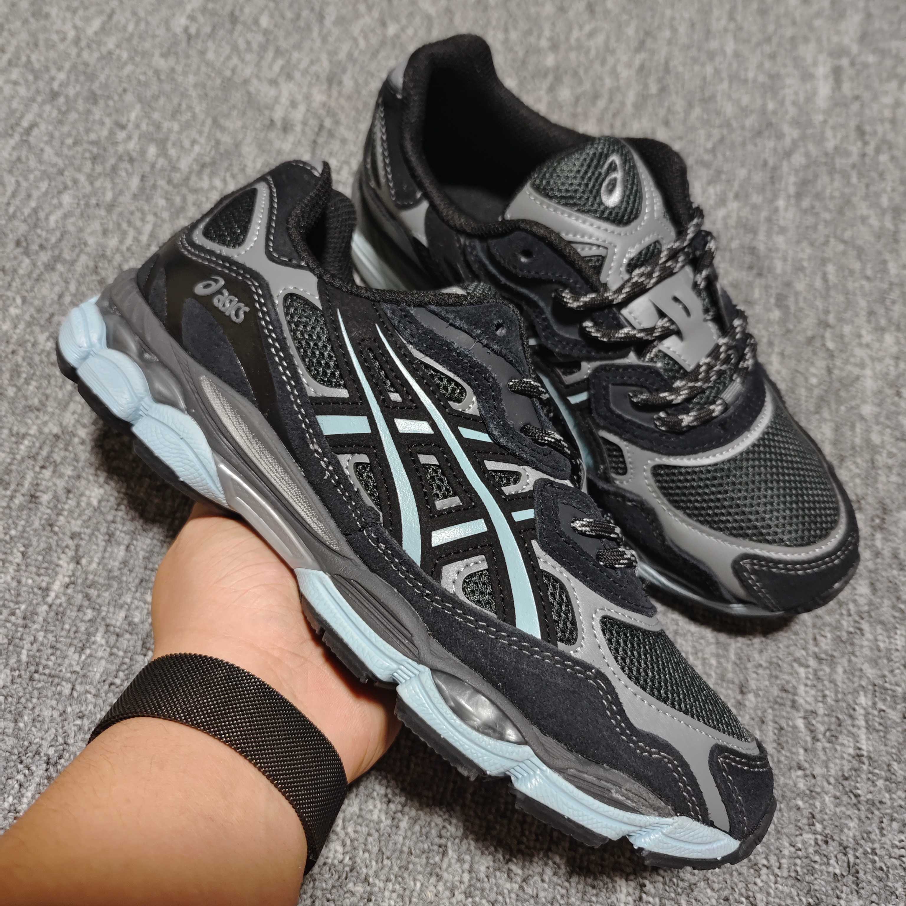   Asics 亚瑟士 GEL-NYC 低帮运动休闲跑步鞋 1203A577-001 外贸平台专供 大厂