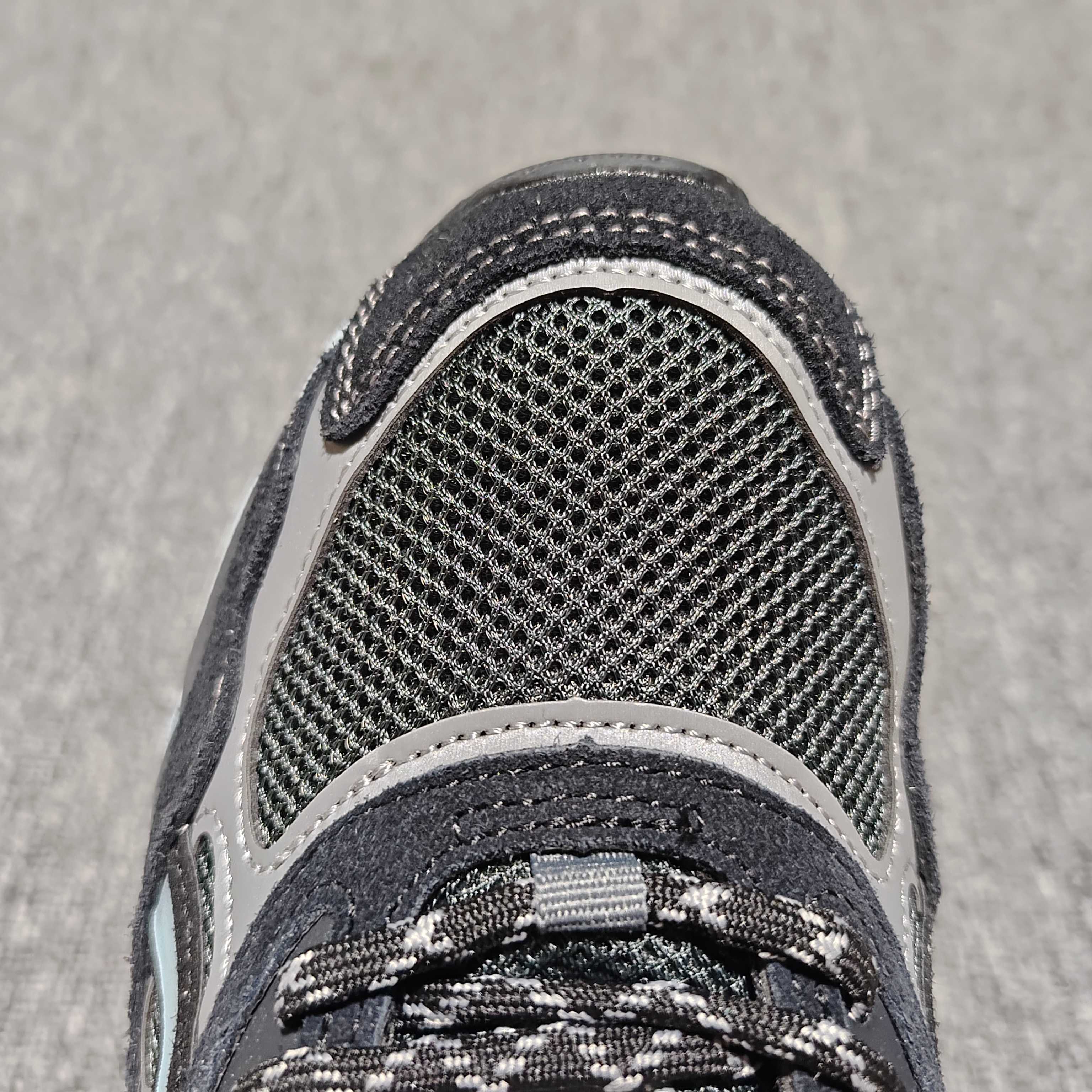   Asics 亚瑟士 GEL-NYC 低帮运动休闲跑步鞋 1203A577-001 外贸平台专供 大厂