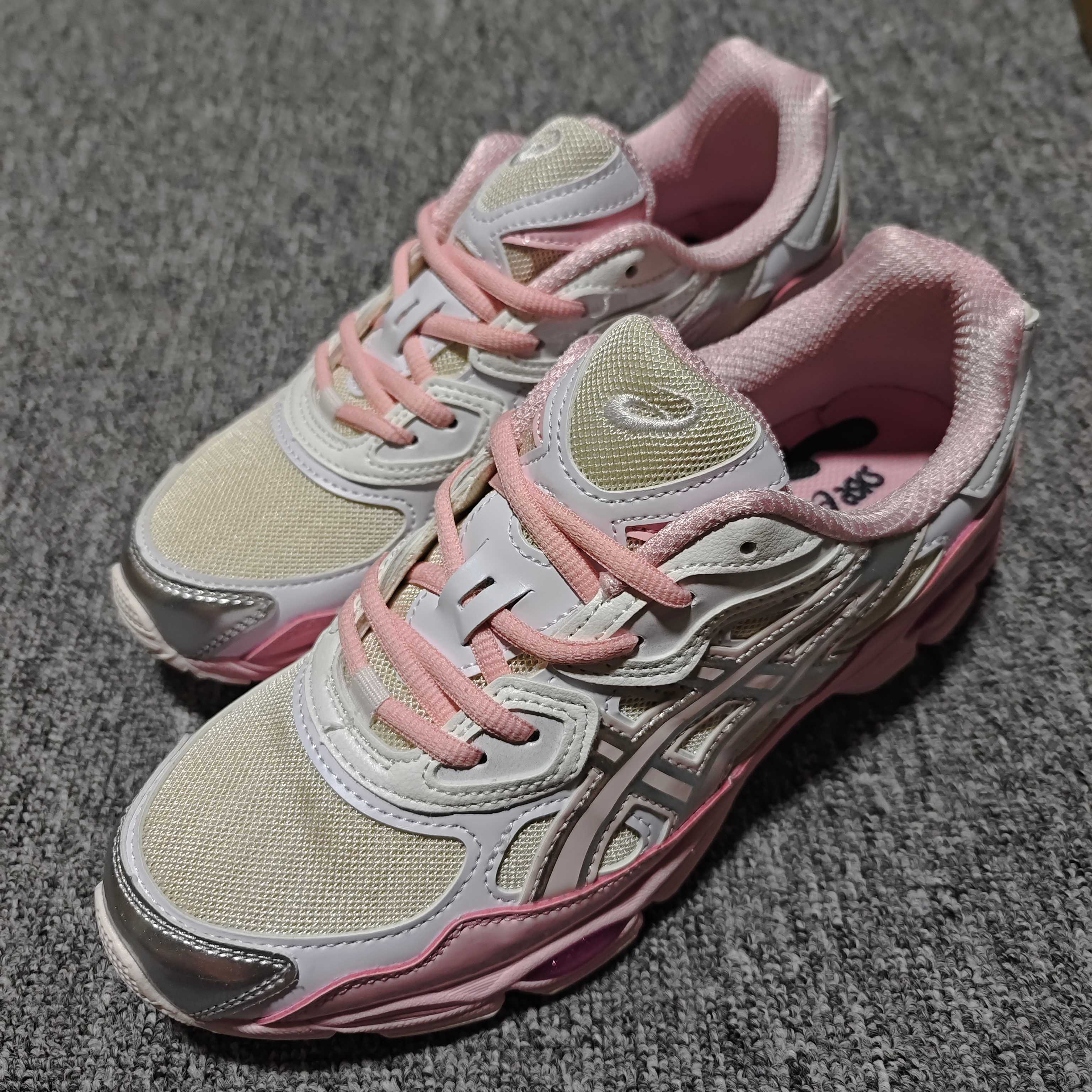   Asics 亚瑟士 GEL-NYC 低帮运动休闲跑步鞋 1203A571-100 外贸平台专供 大厂