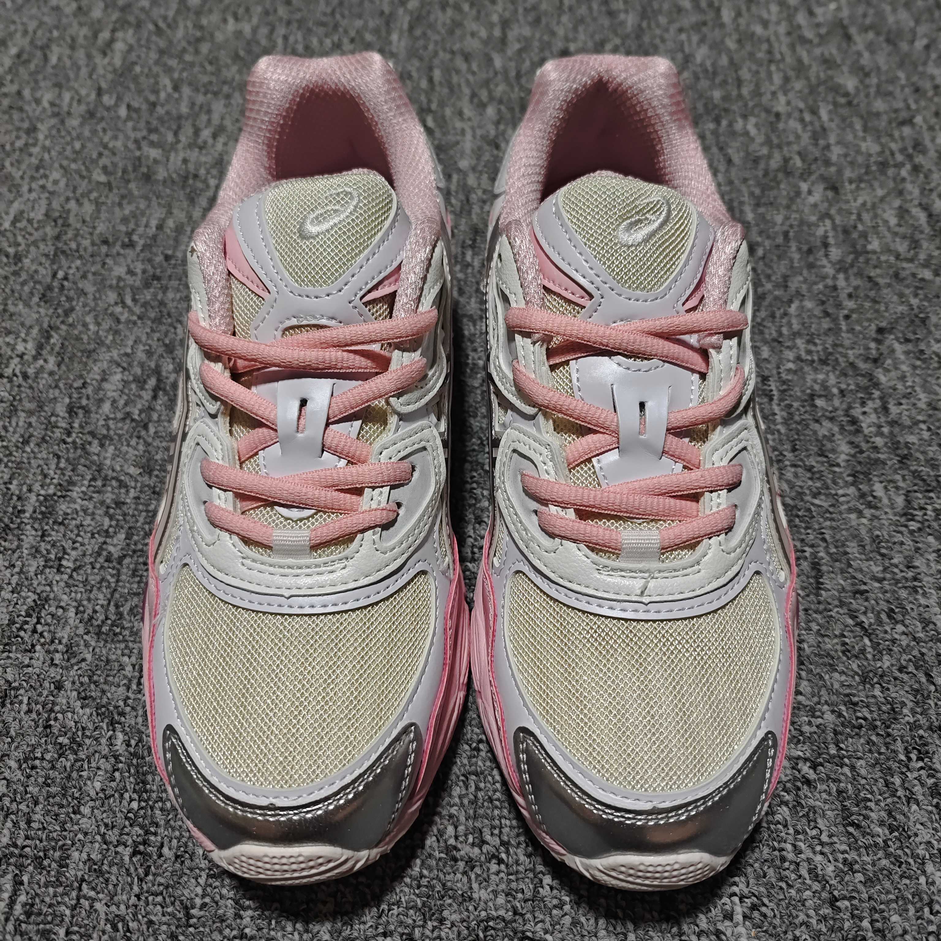   Asics 亚瑟士 GEL-NYC 低帮运动休闲跑步鞋 1203A571-100 外贸平台专供 大厂