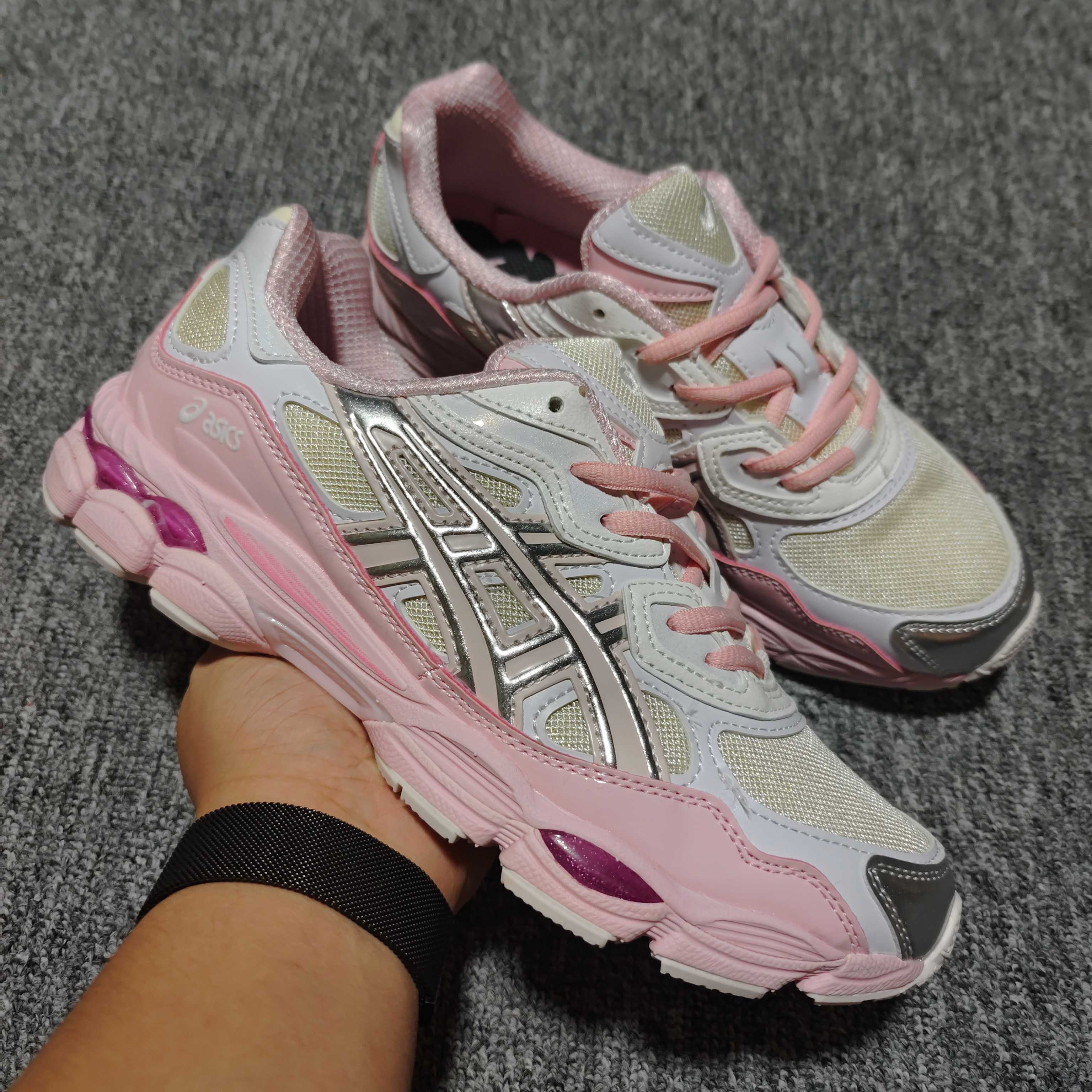   Asics 亚瑟士 GEL-NYC 低帮运动休闲跑步鞋 1203A571-100 外贸平台专供 大厂