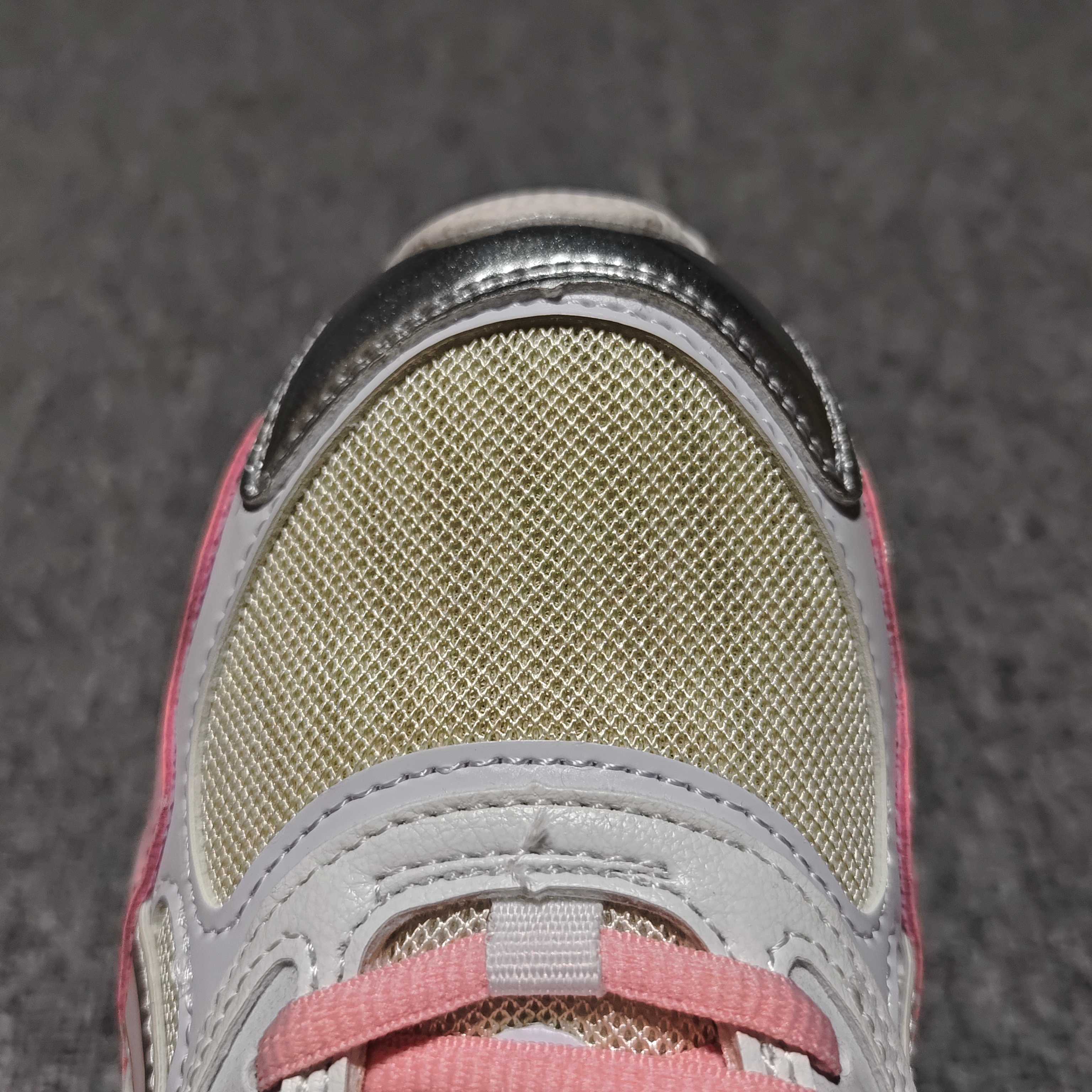   Asics 亚瑟士 GEL-NYC 低帮运动休闲跑步鞋 1203A571-100 外贸平台专供 大厂