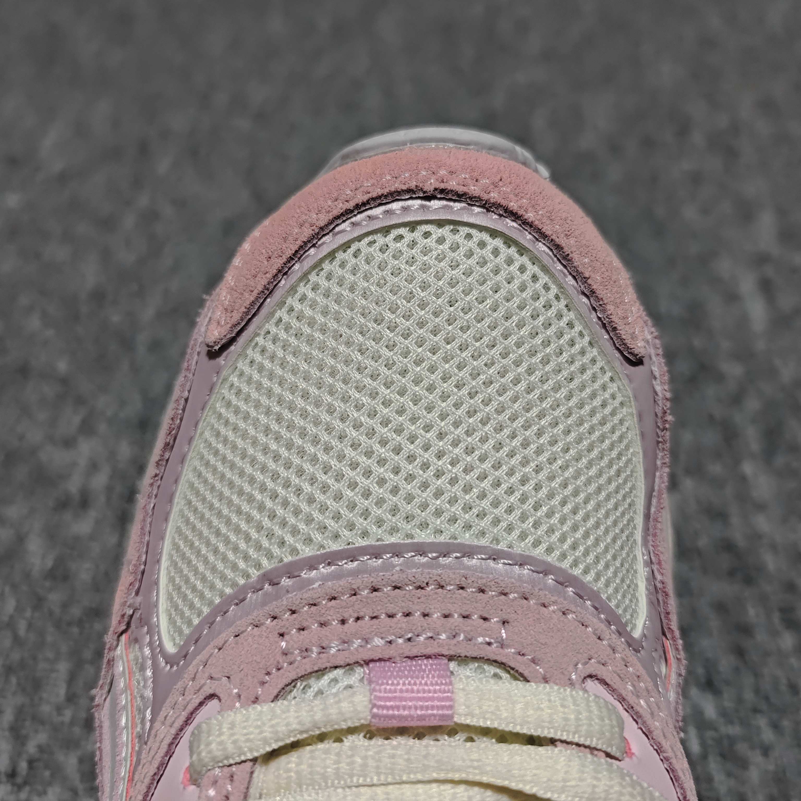   Asics 亚瑟士 GEL-NYC 低帮运动休闲跑步鞋 1203A383-106 外贸平台专供 大厂