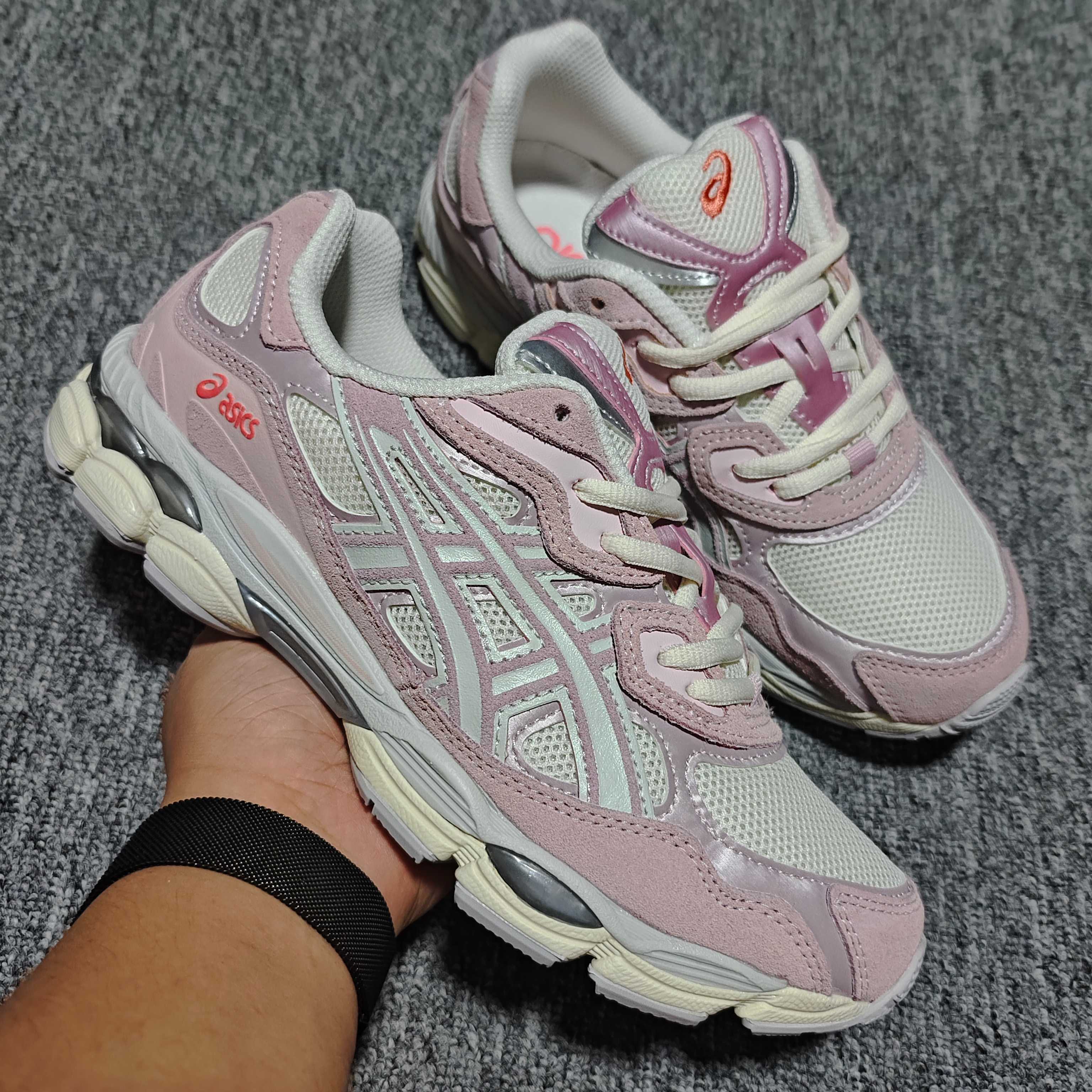   Asics 亚瑟士 GEL-NYC 低帮运动休闲跑步鞋 1203A383-106 外贸平台专供 大厂