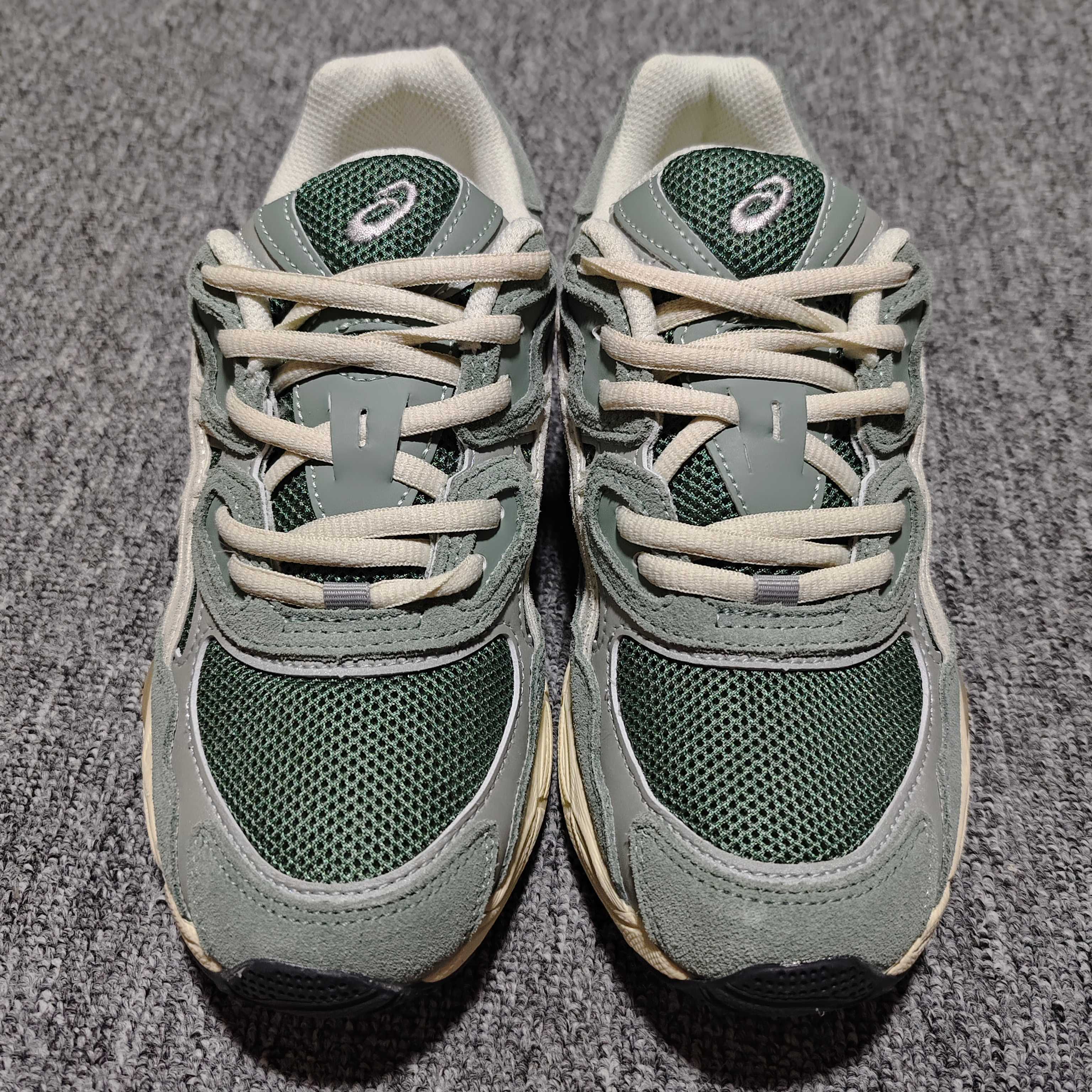   Asics 亚瑟士 GEL-NYC 低帮运动休闲跑步鞋 1203A383-302 外贸平台专供 大厂