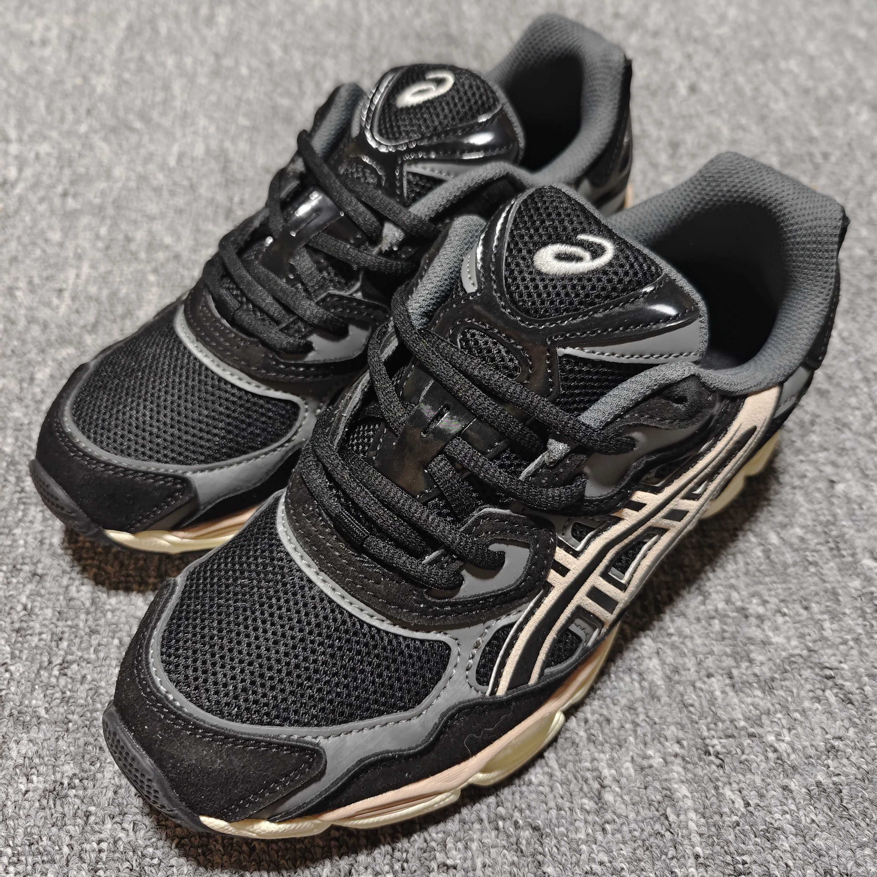   Asics 亚瑟士 GEL-NYC 低帮运动休闲跑步鞋 1203A663-002 外贸平台专供 大厂