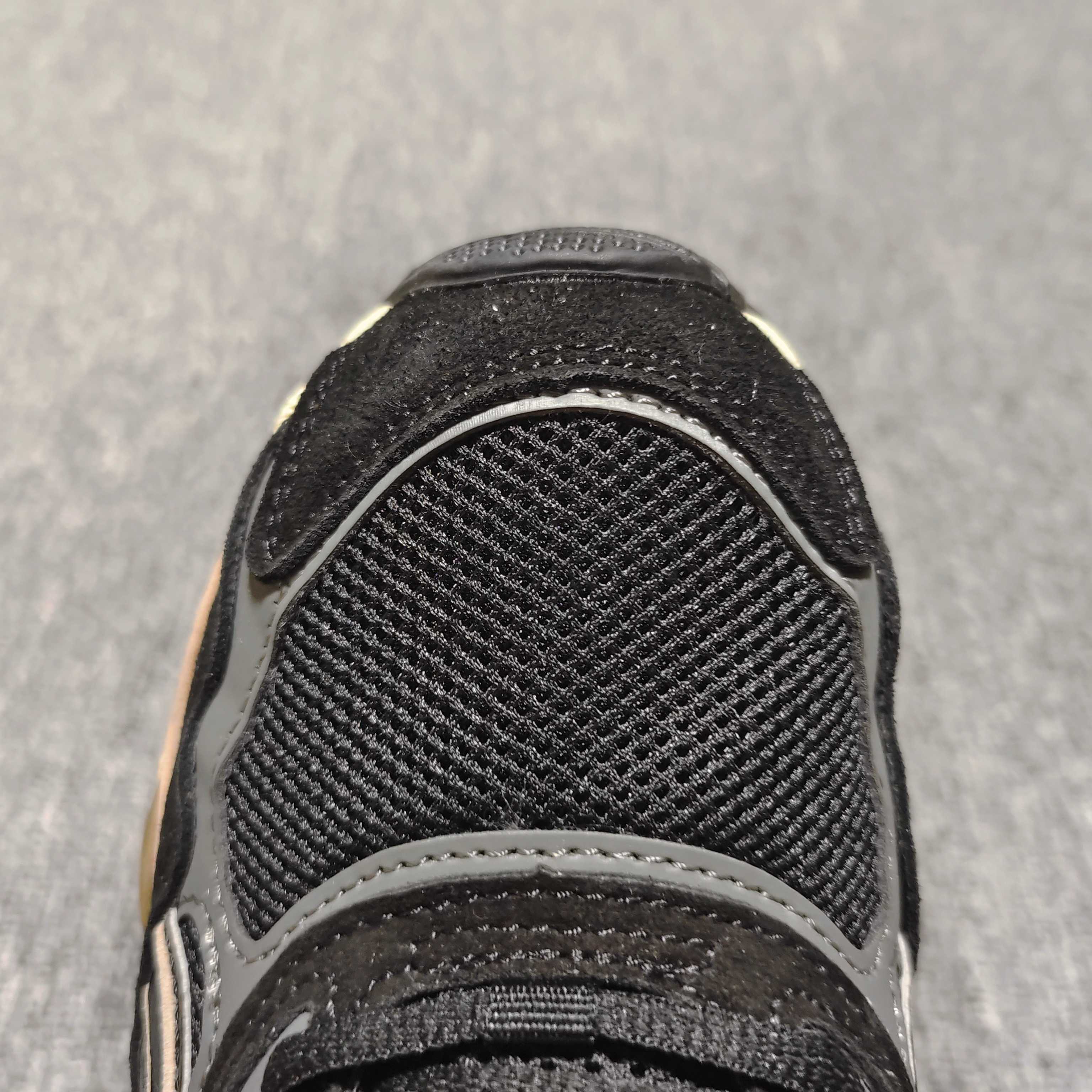   Asics 亚瑟士 GEL-NYC 低帮运动休闲跑步鞋 1203A663-002 外贸平台专供 大厂