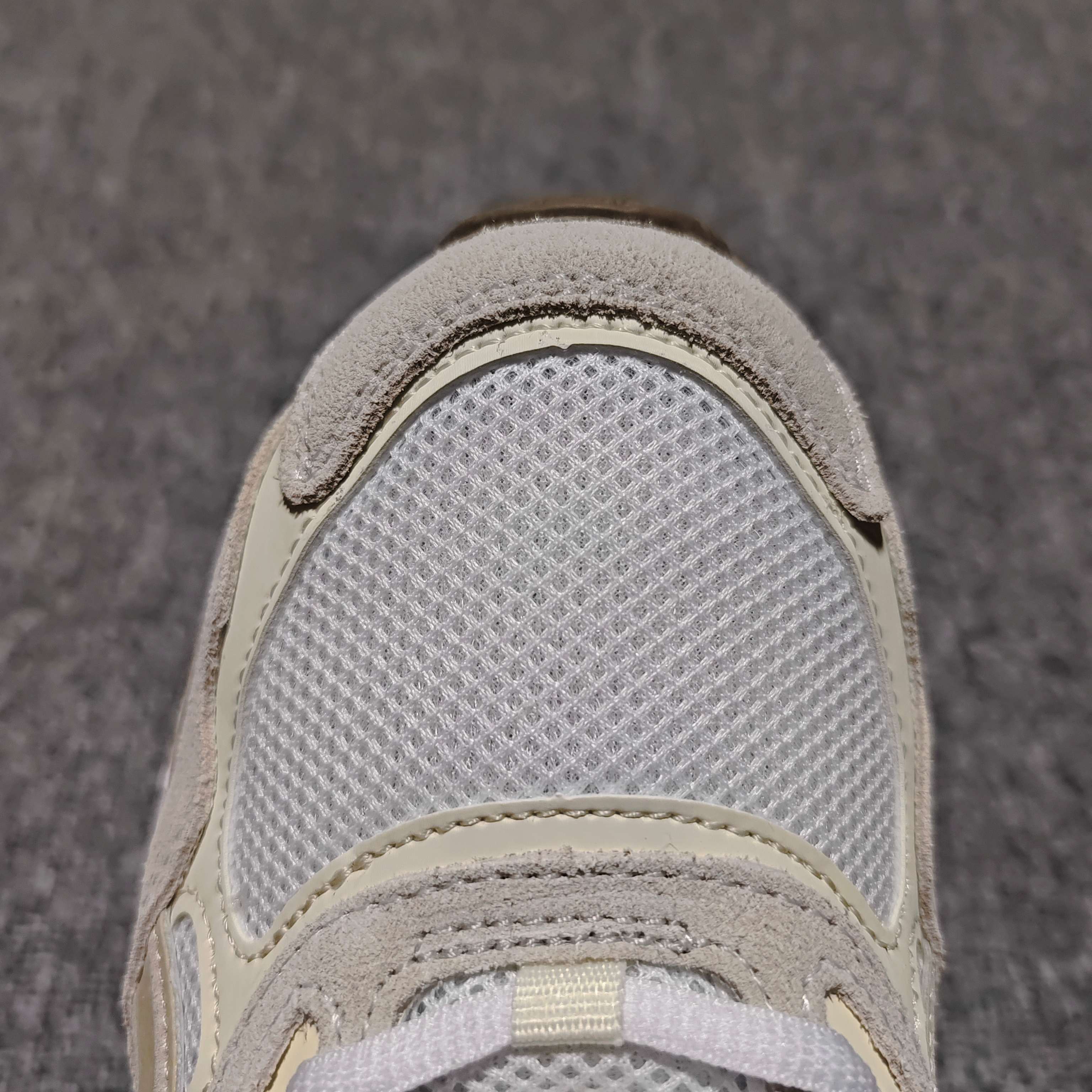   Asics 亚瑟士 GEL-NYC 低帮运动休闲跑步鞋 1203A663-102 外贸平台专供 大厂