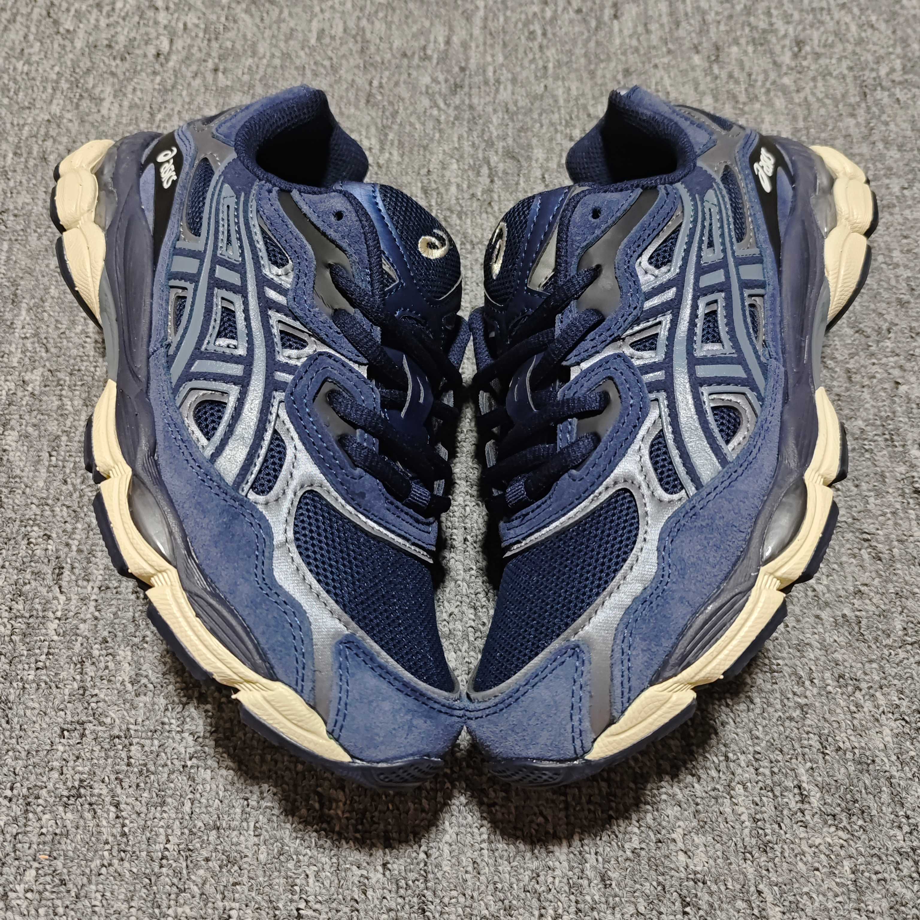   Asics 亚瑟士 GEL-NYC 低帮运动休闲跑步鞋 1203A383-401 外贸平台专供 大厂