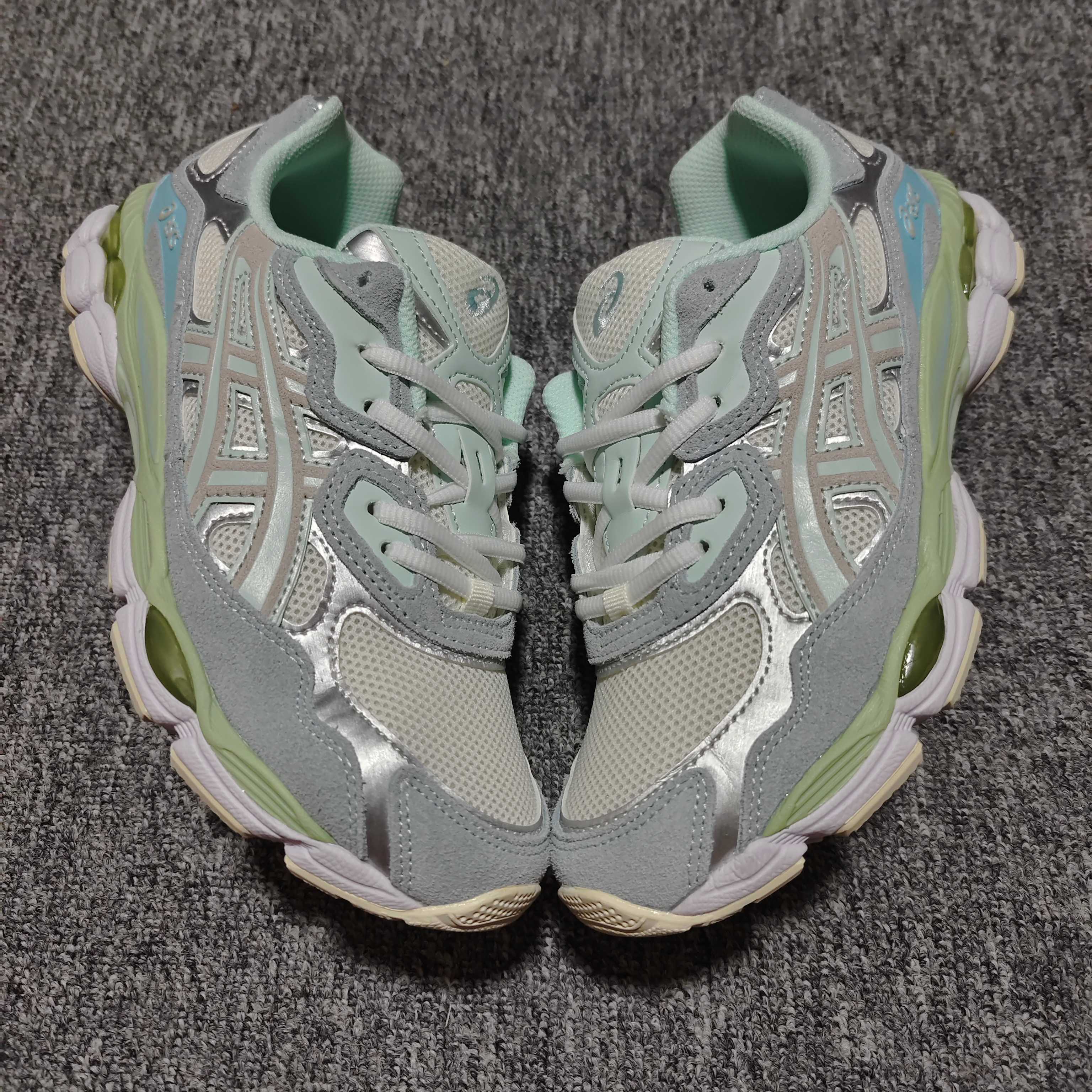   Asics 亚瑟士 GEL-NYC 低帮运动休闲跑步鞋 1203A383-100 外贸平台专供 大厂