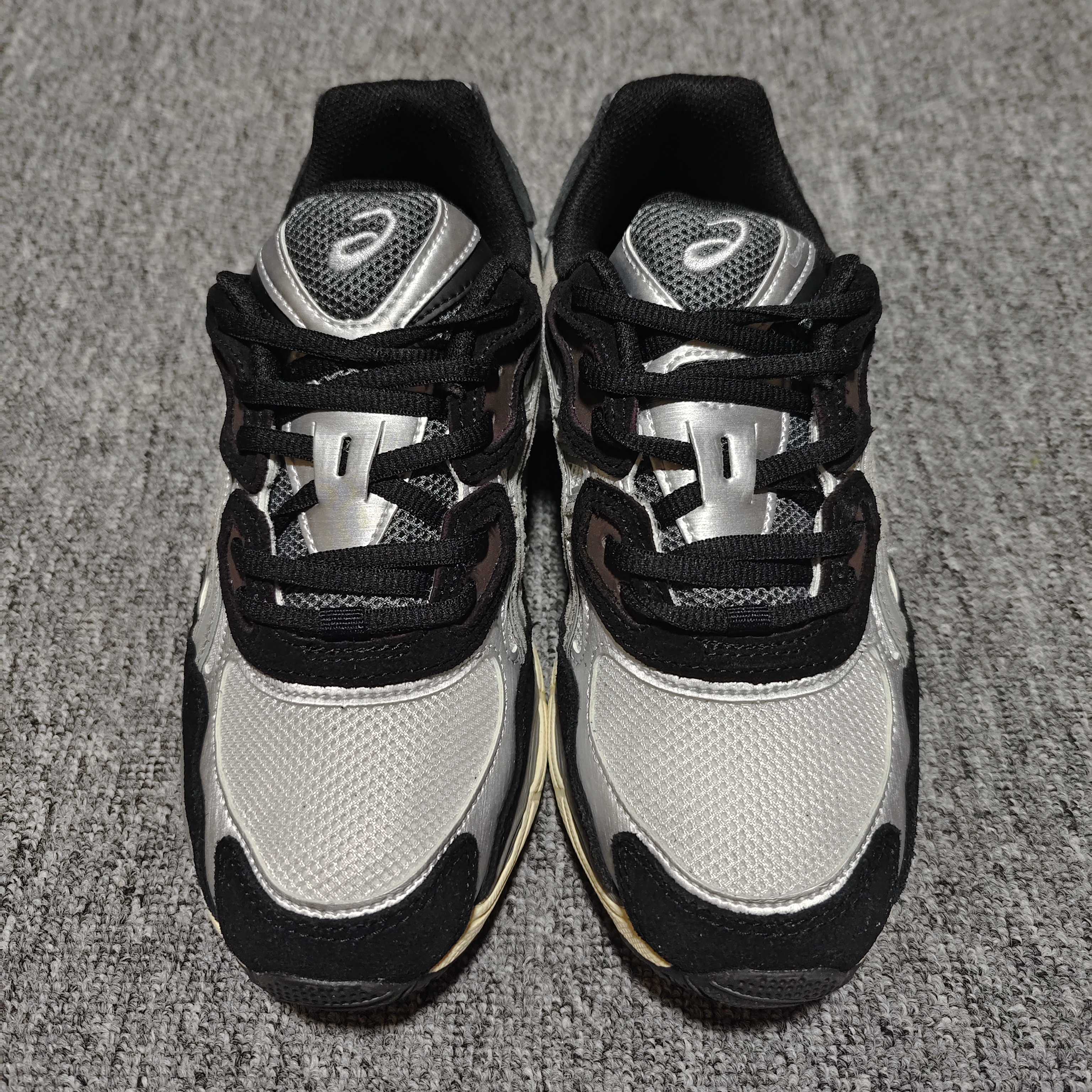   Asics 亚瑟士 GEL-NYC 低帮运动休闲跑步鞋 1201A 789-750 外贸平台专供 大