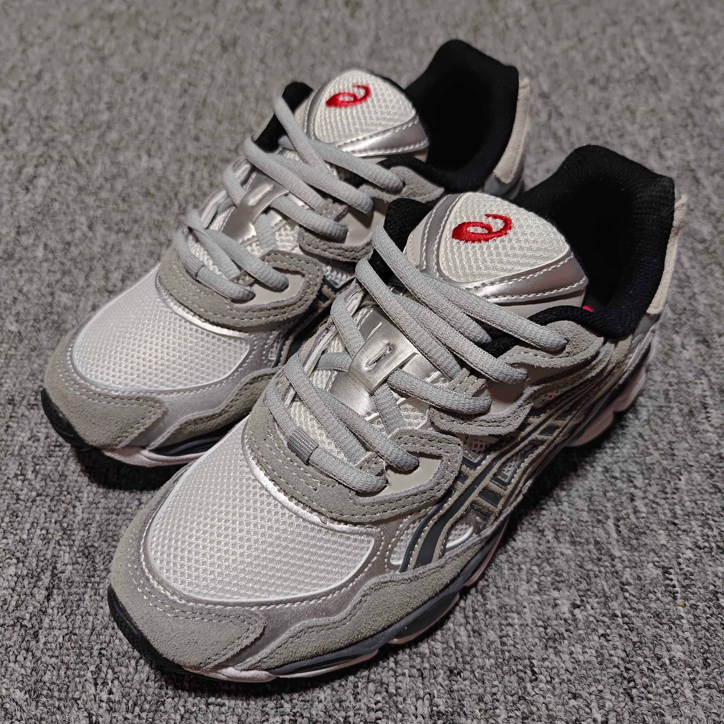   Asics 亚瑟士 GEL-NYC 低帮运动休闲跑步鞋 1201A789-102 外贸平台专供 大厂