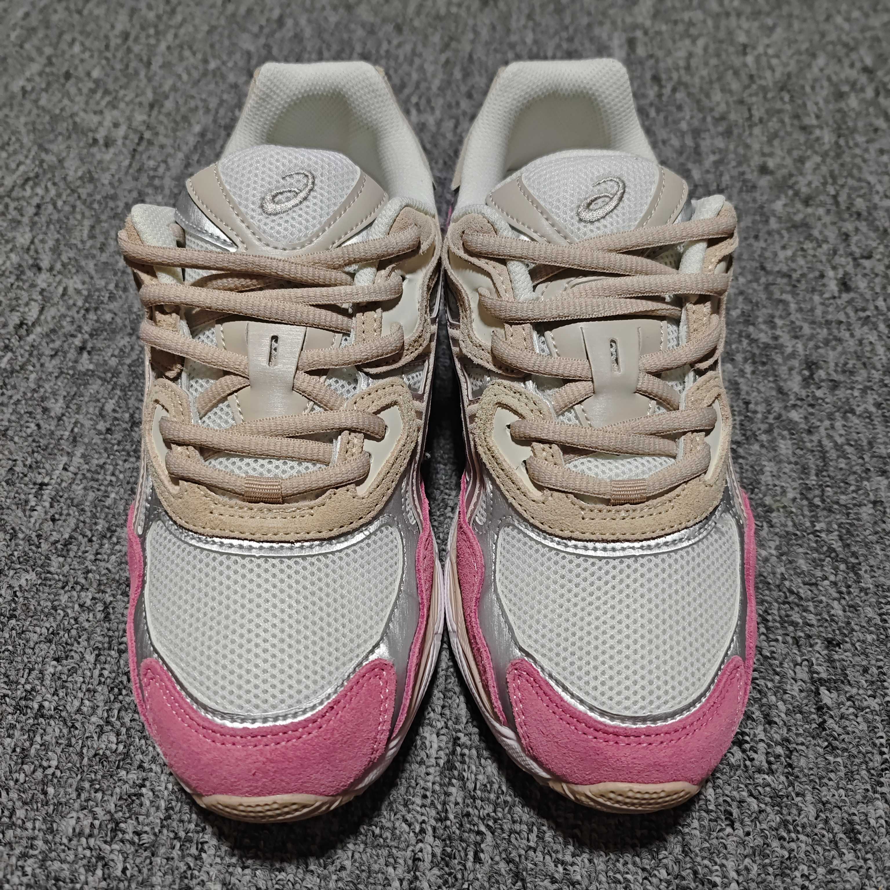   Asics 亚瑟士 GEL-NYC 低帮运动休闲跑步鞋 1203A383-104 外贸平台专供 大厂