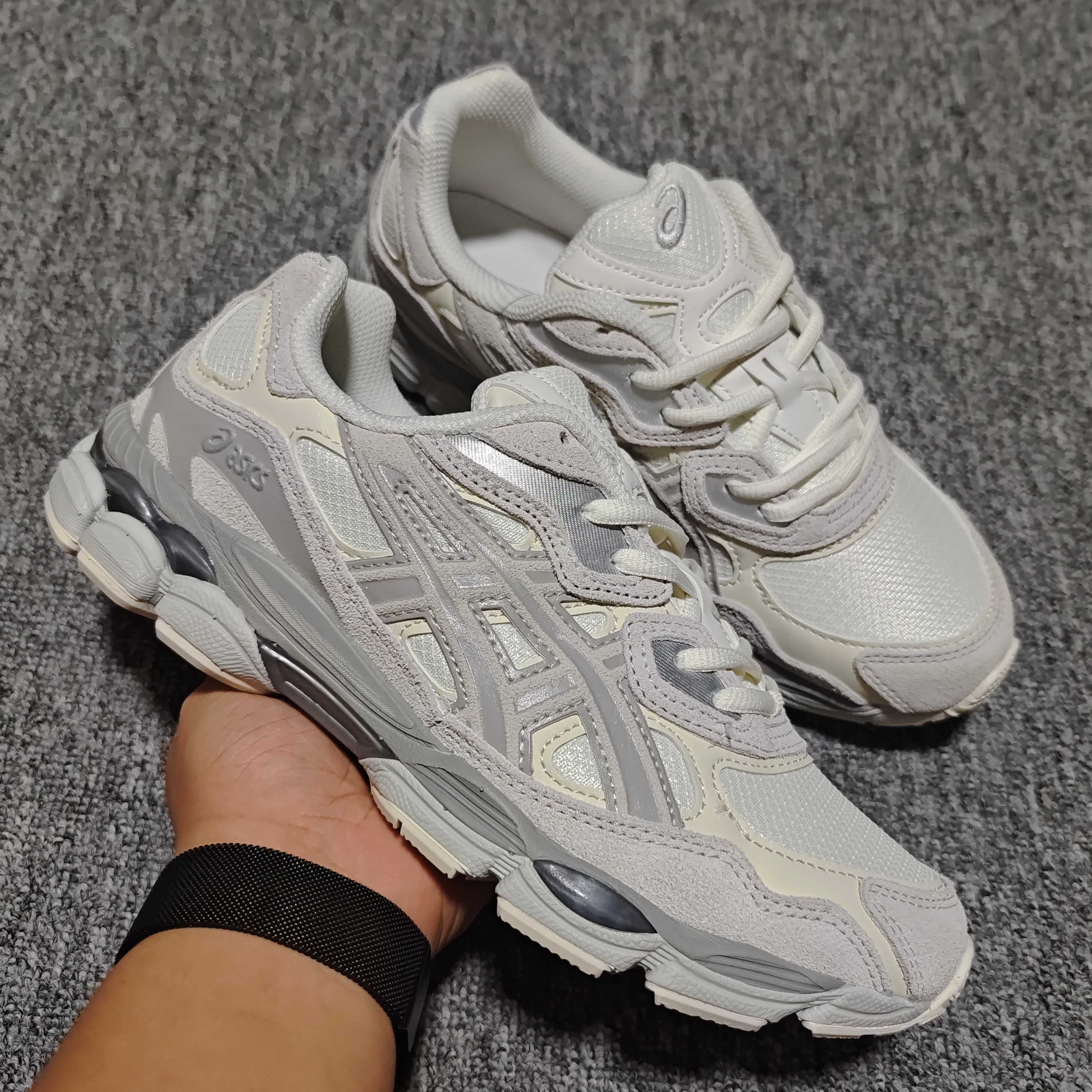   Asics 亚瑟士 GEL-NYC 低帮运动休闲跑步鞋 1203A739-100 外贸平台专供 大厂