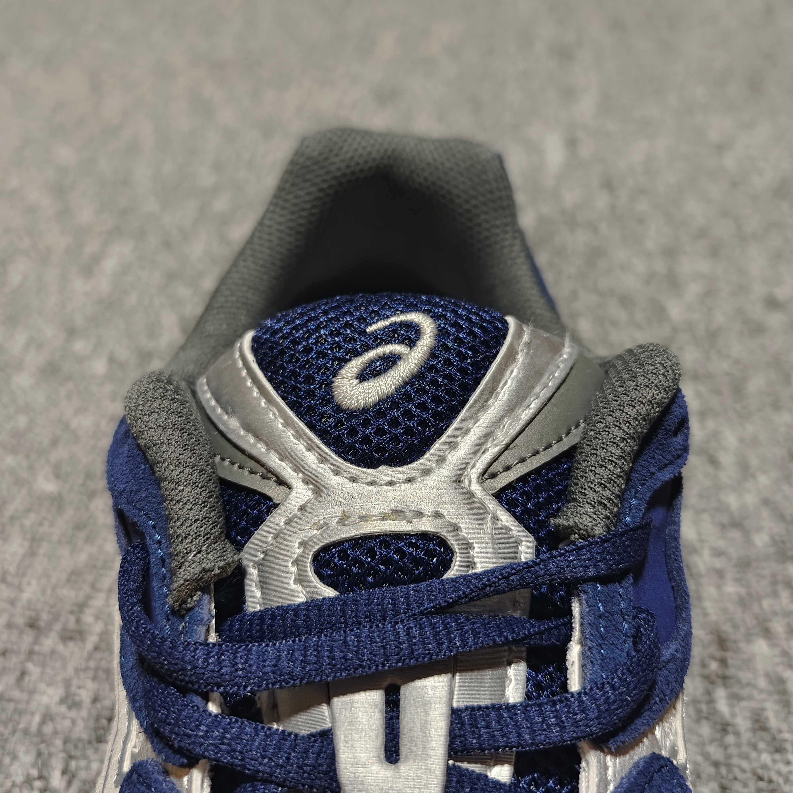   Asics 亚瑟士 GEL-NYC 低帮运动休闲跑步鞋 1201A789-100 外贸平台专供 大厂
