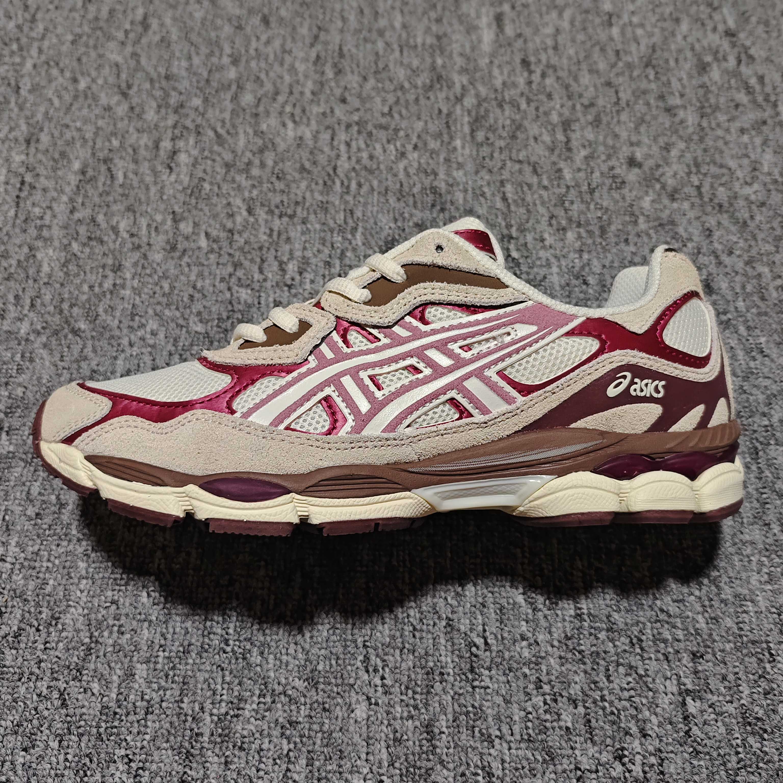   Asics 亚瑟士 GEL-NYC 低帮运动休闲跑步鞋 1203A788-100 外贸平台专供 大厂