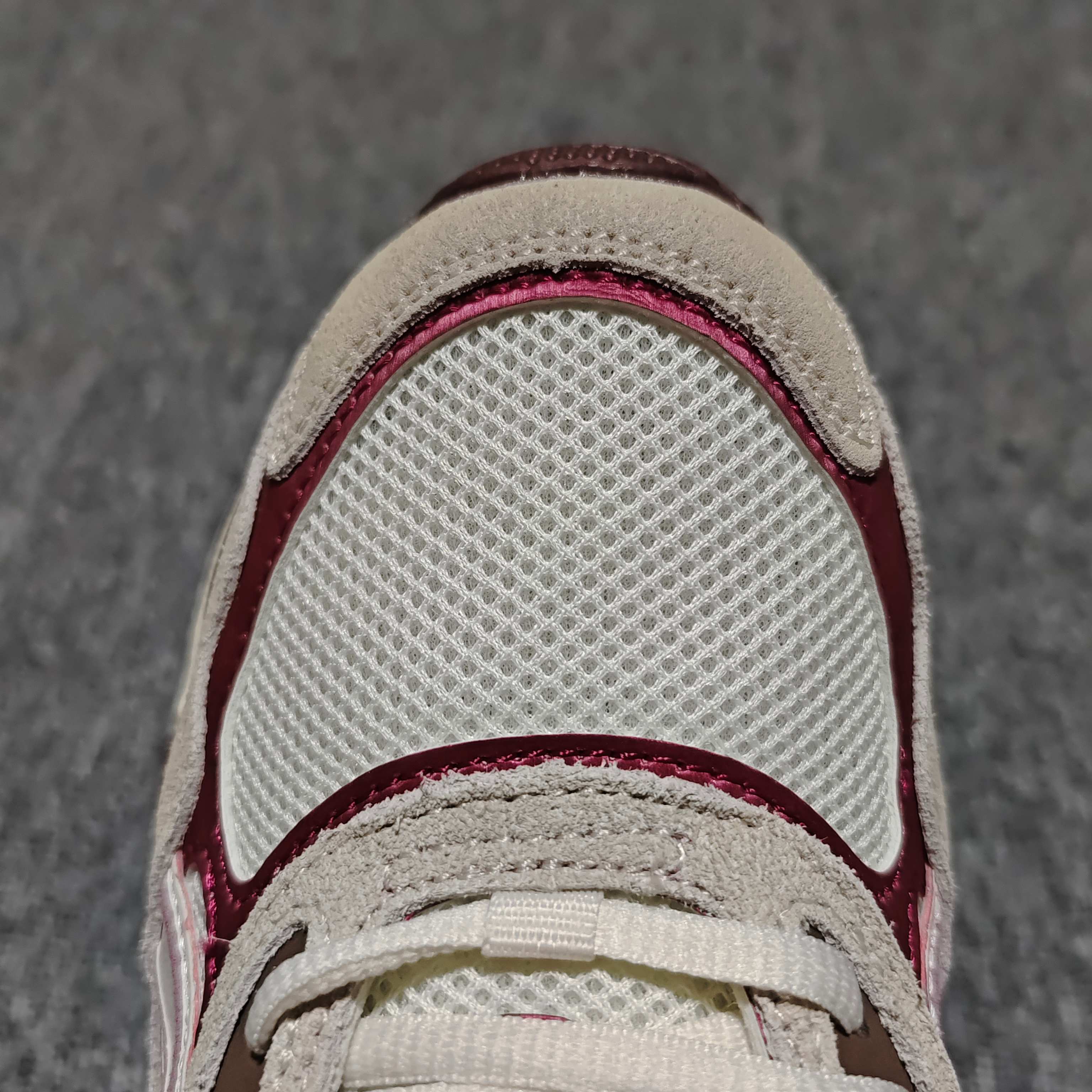   Asics 亚瑟士 GEL-NYC 低帮运动休闲跑步鞋 1203A788-100 外贸平台专供 大厂