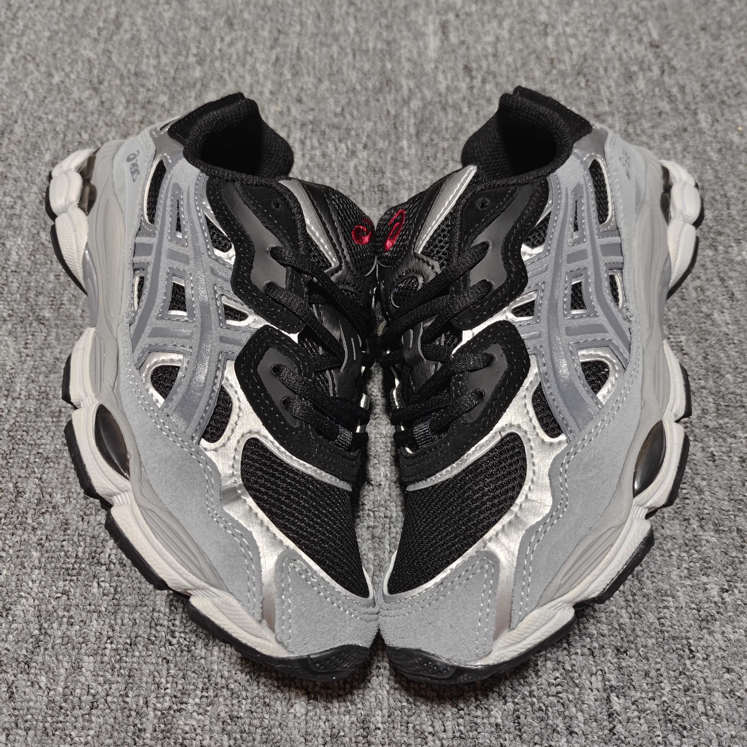   Asics 亚瑟士 GEL-NYC 低帮运动休闲跑步鞋 1203A383-003 外贸平台专供 大厂