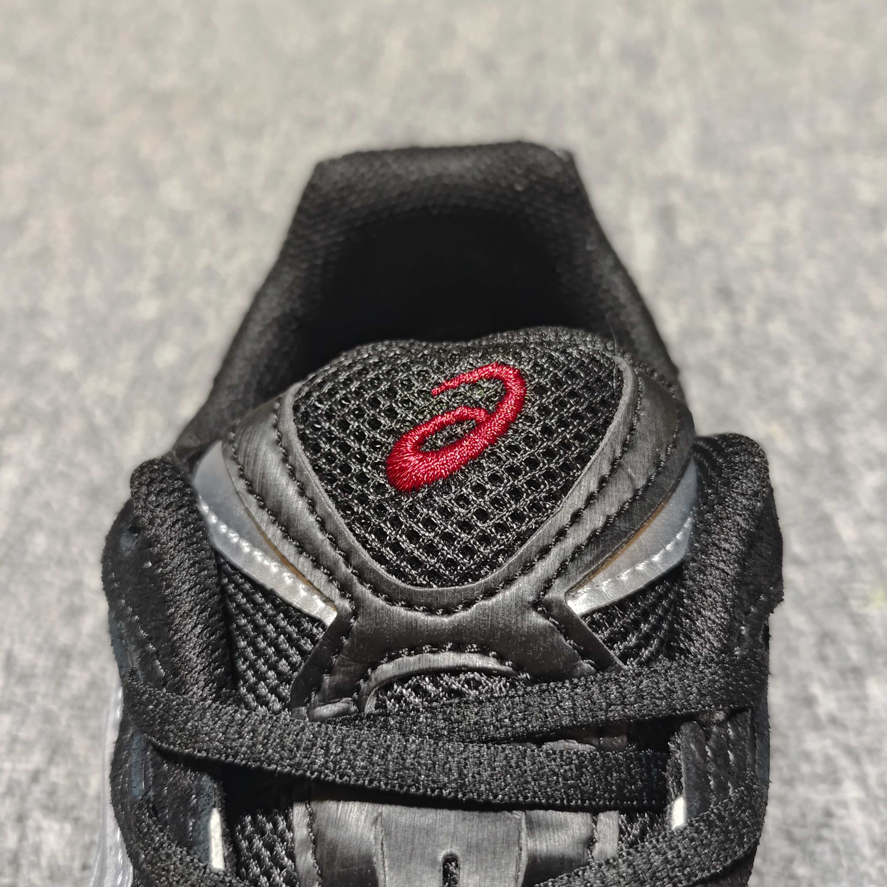   Asics 亚瑟士 GEL-NYC 低帮运动休闲跑步鞋 1203A383-003 外贸平台专供 大厂