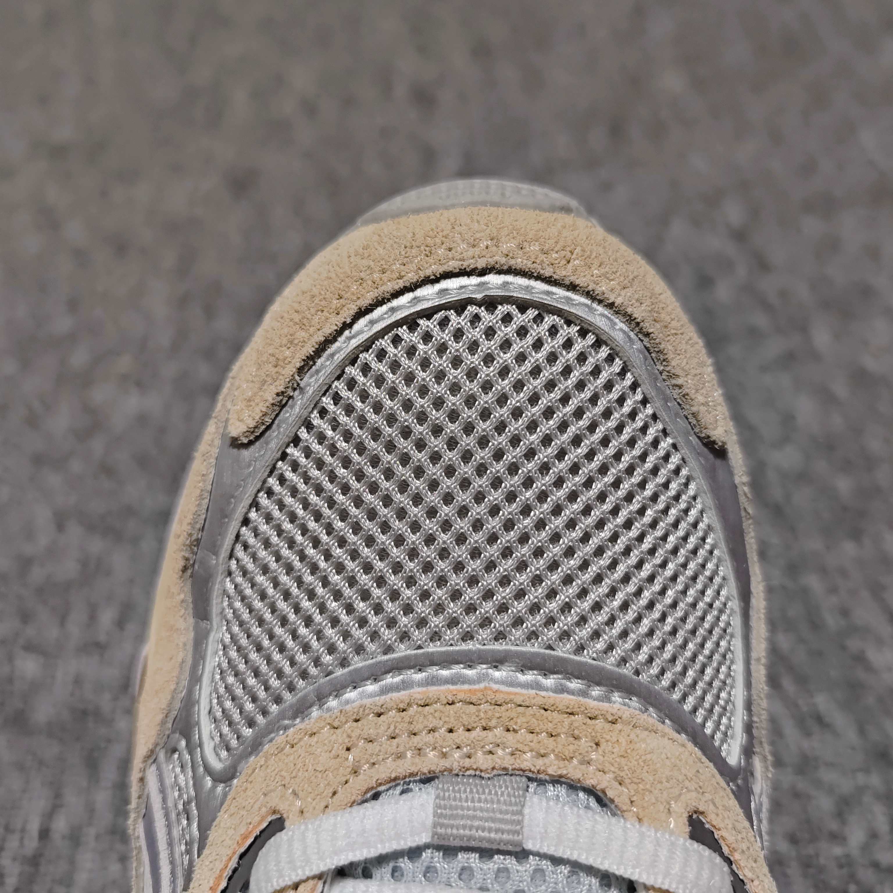   Asics 亚瑟士 GEL-NYC 低帮运动休闲跑步鞋 1203A383-020 外贸平台专供 大厂