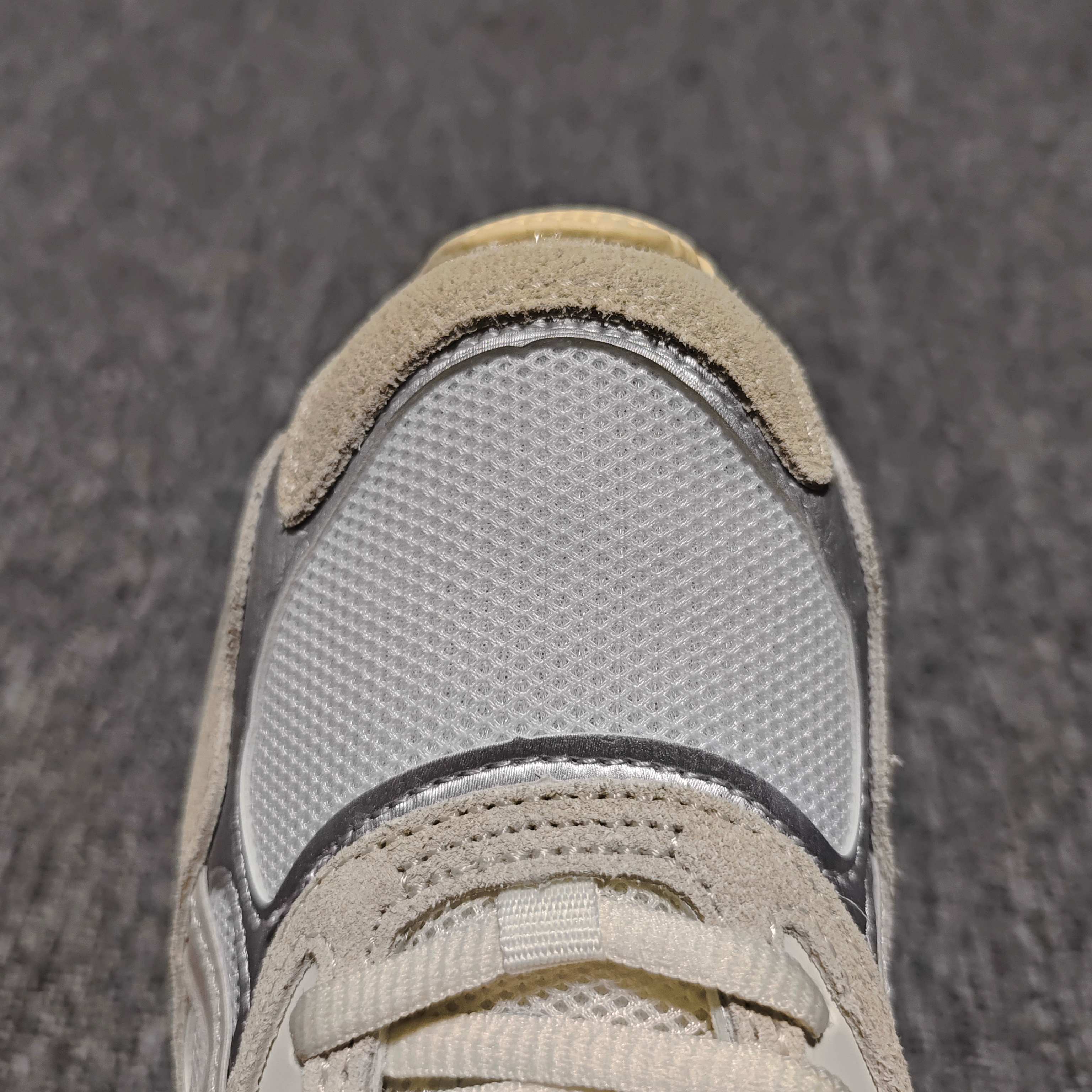   Asics 亚瑟士 GEL-NYC 低帮运动休闲跑步鞋 1201A 789-105 外贸平台专供 大