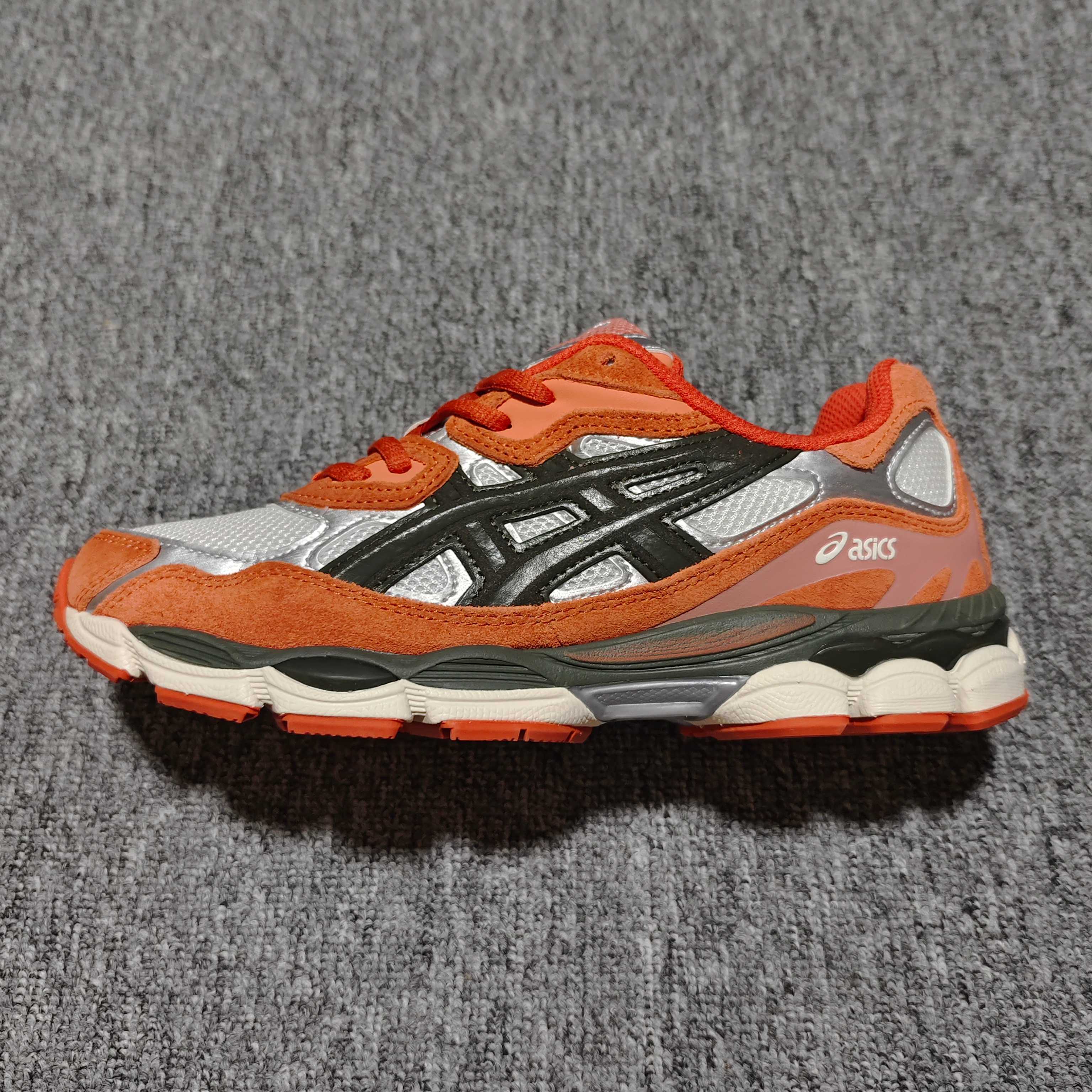  Asics 亚瑟士 GEL-NYC 低帮运动休闲跑步鞋 1201A789-251 外贸平台专供 大厂