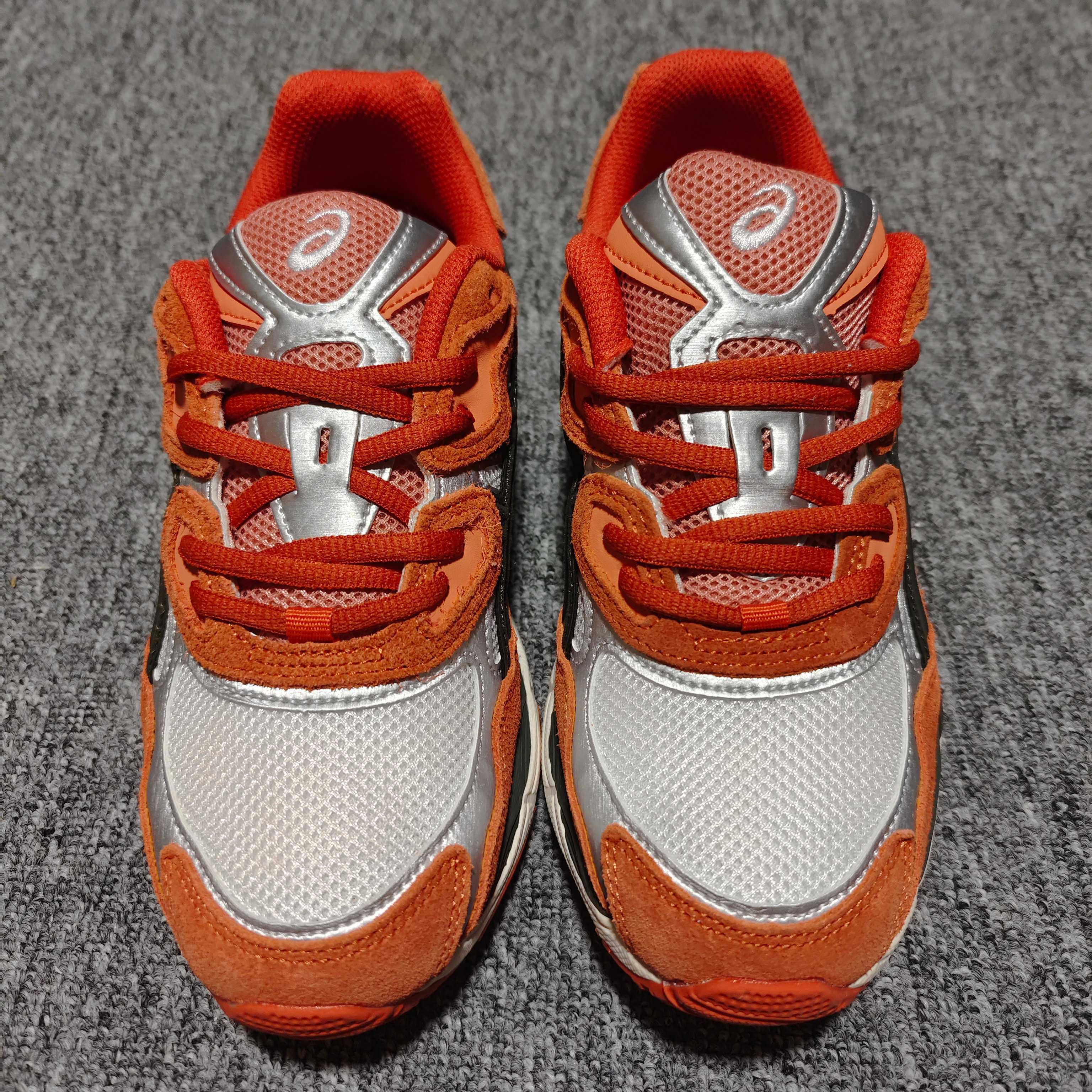   Asics 亚瑟士 GEL-NYC 低帮运动休闲跑步鞋 1201A789-251 外贸平台专供 大厂