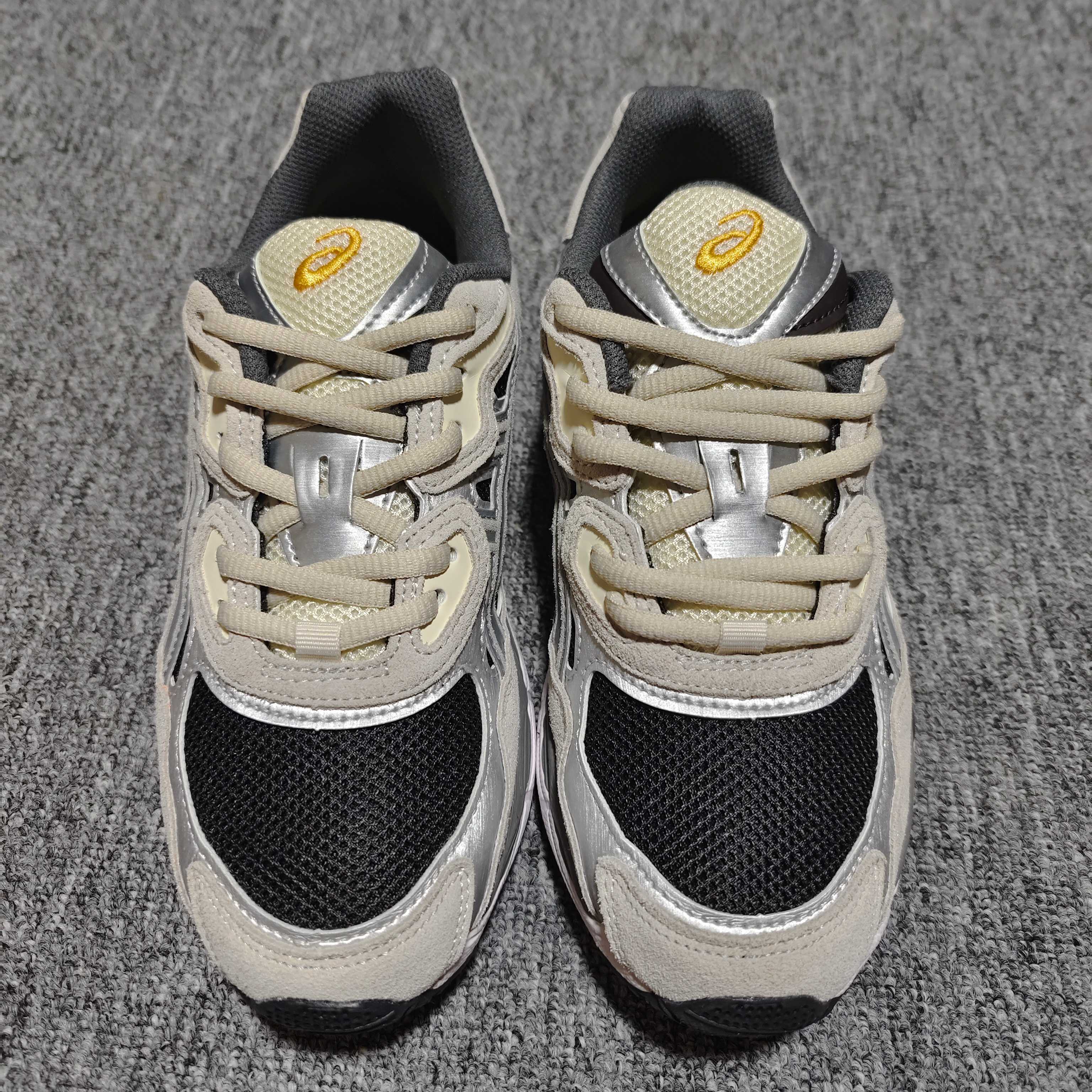   Asics 亚瑟士 GEL-NYC 低帮运动休闲跑步鞋 1201A789-001 外贸平台专供 大厂