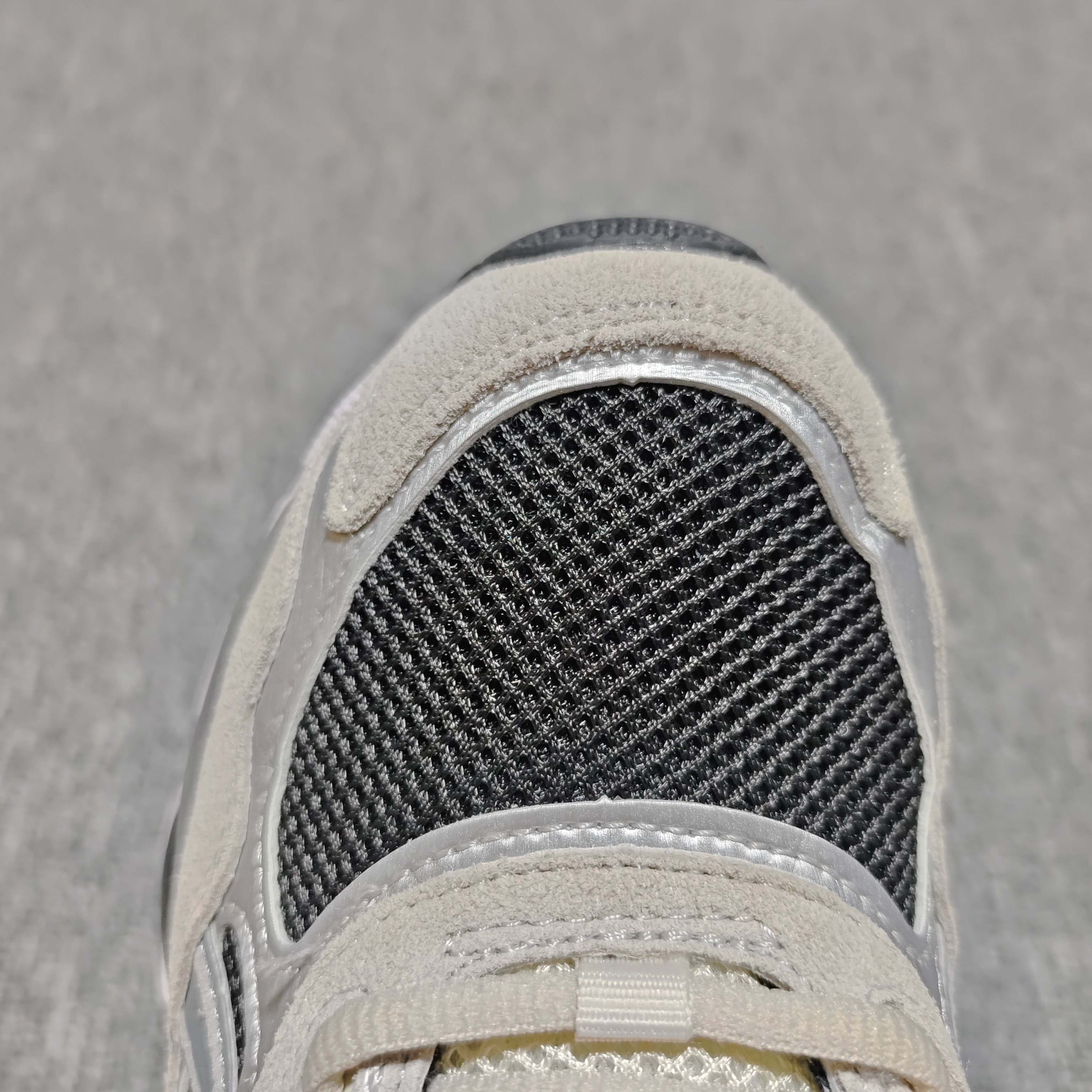   Asics 亚瑟士 GEL-NYC 低帮运动休闲跑步鞋 1201A789-001 外贸平台专供 大厂