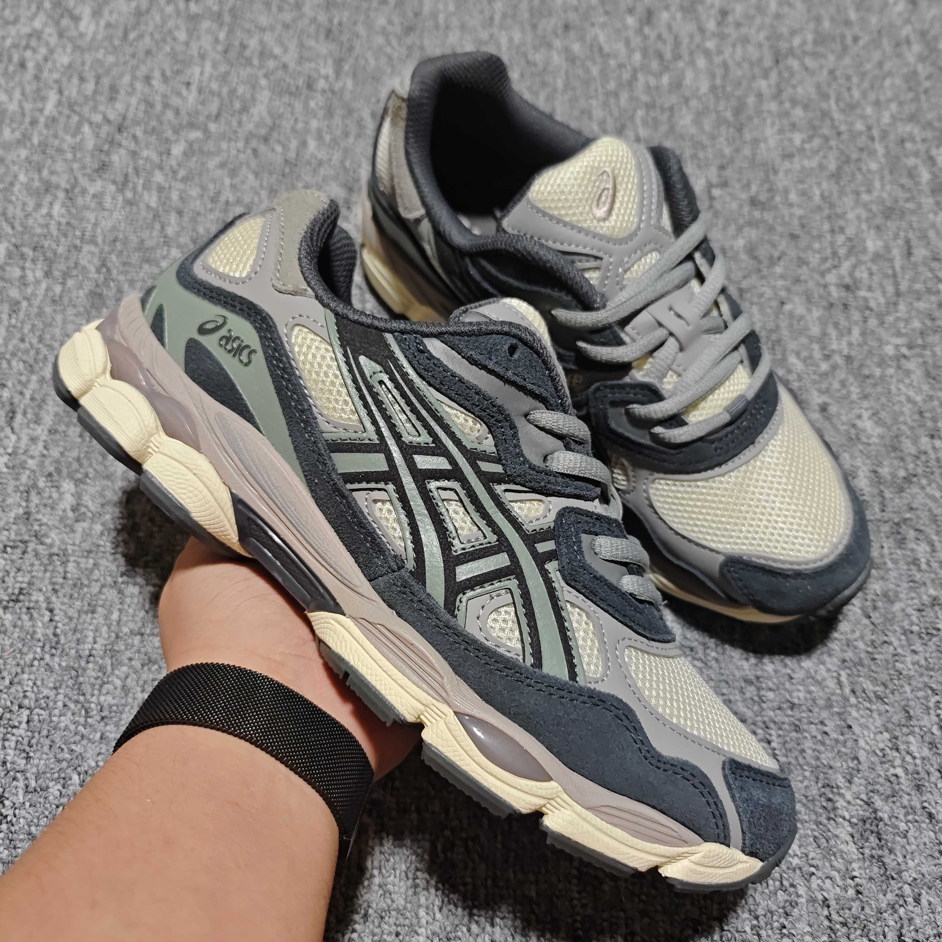   Asics 亚瑟士 GEL-NYC 低帮运动休闲跑步鞋 1201A789-250 外贸平台专供 大厂
