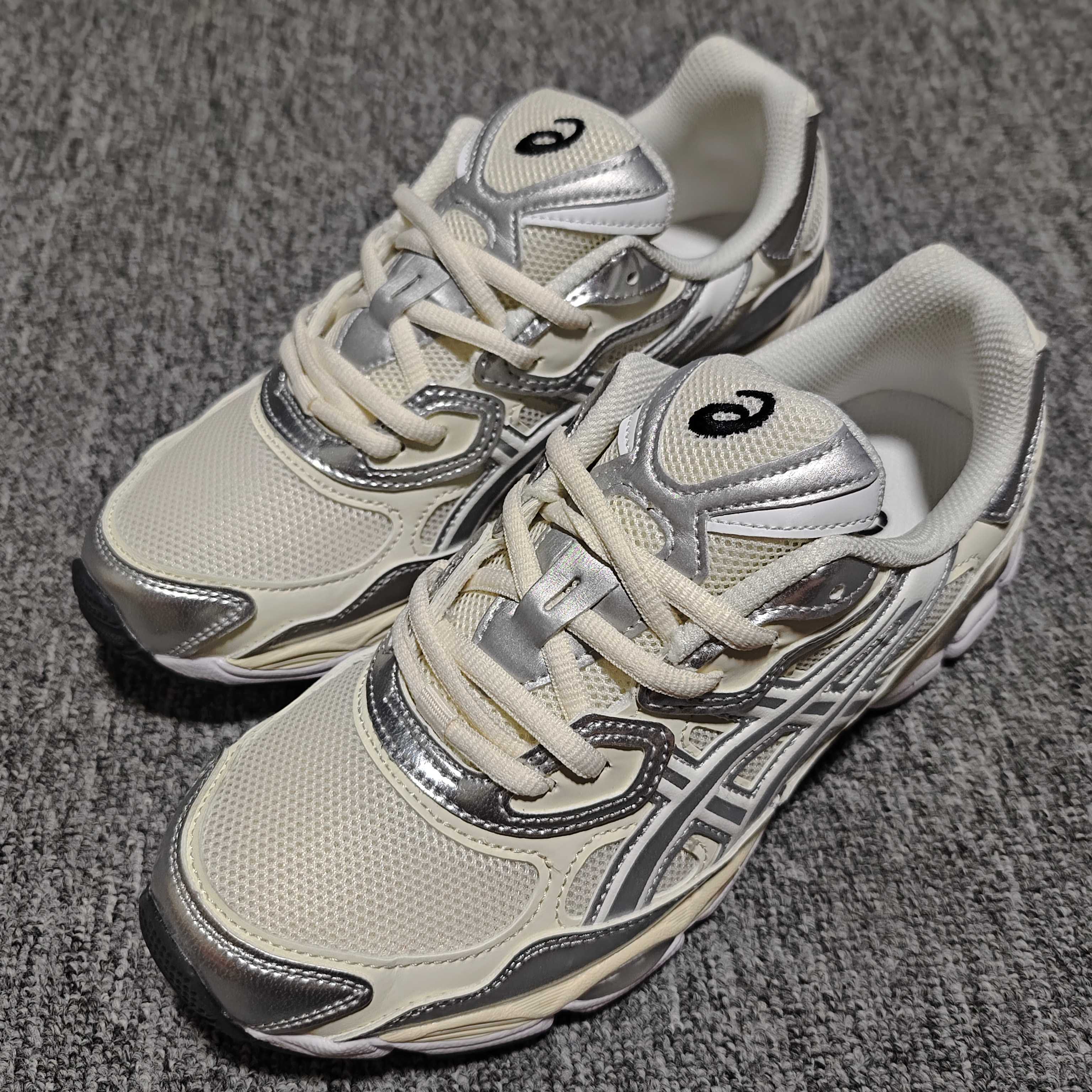   Asics 亚瑟士 GEL-NYC 低帮运动休闲跑步鞋 1203A805-101 外贸平台专供 大厂