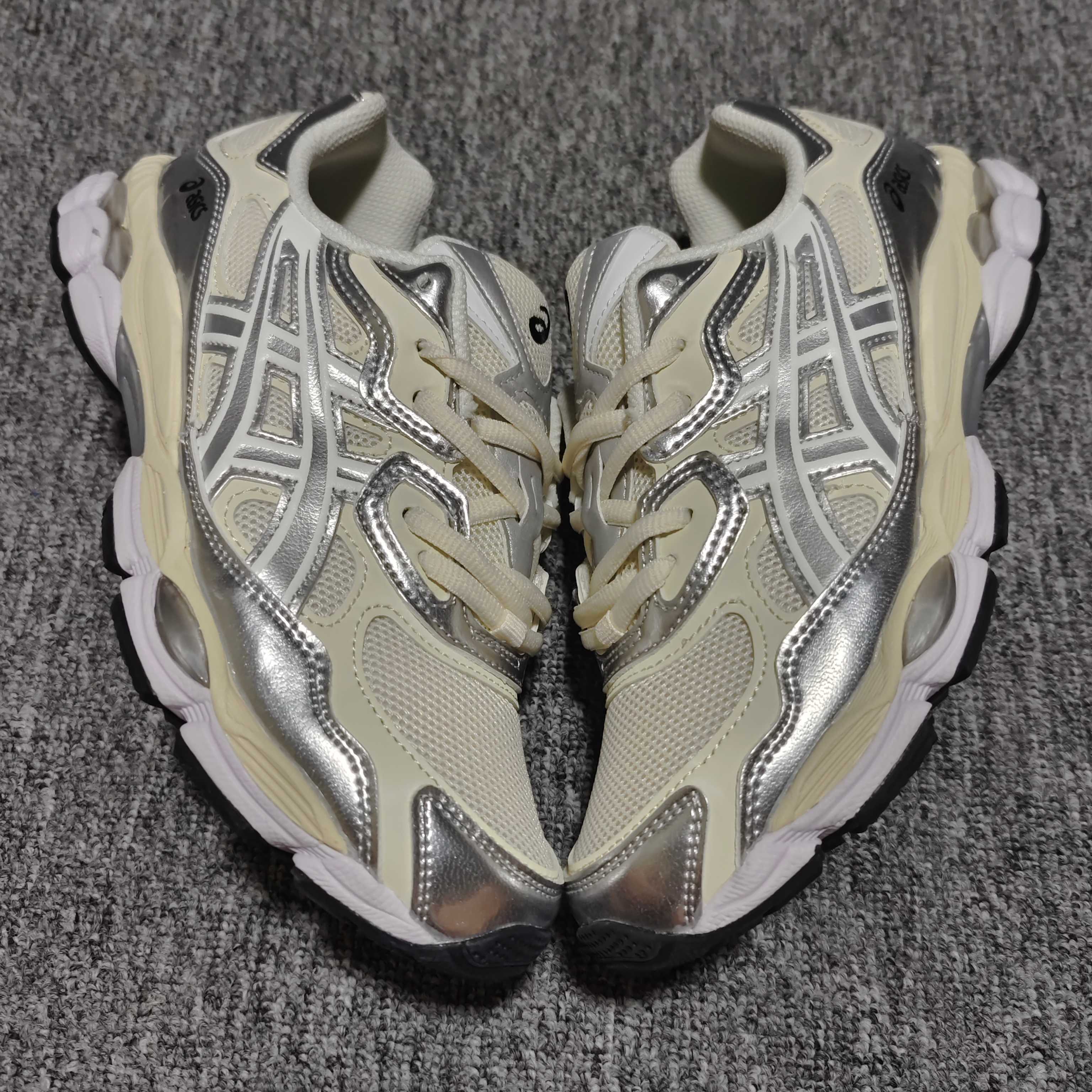   Asics 亚瑟士 GEL-NYC 低帮运动休闲跑步鞋 1203A805-101 外贸平台专供 大厂