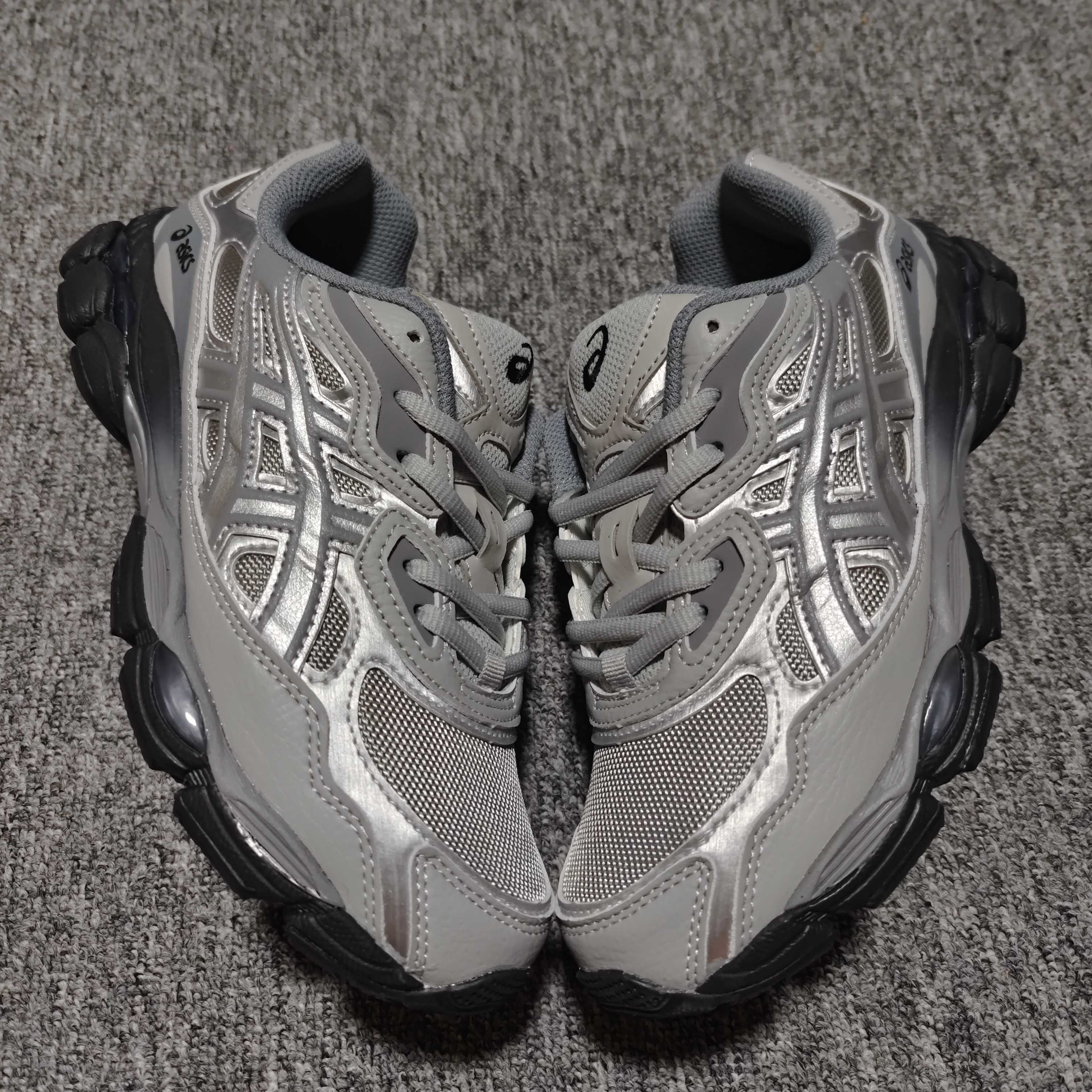   Asics 亚瑟士 GEL-NYC 低帮运动休闲跑步鞋 1203A280-020 外贸平台专供 大厂