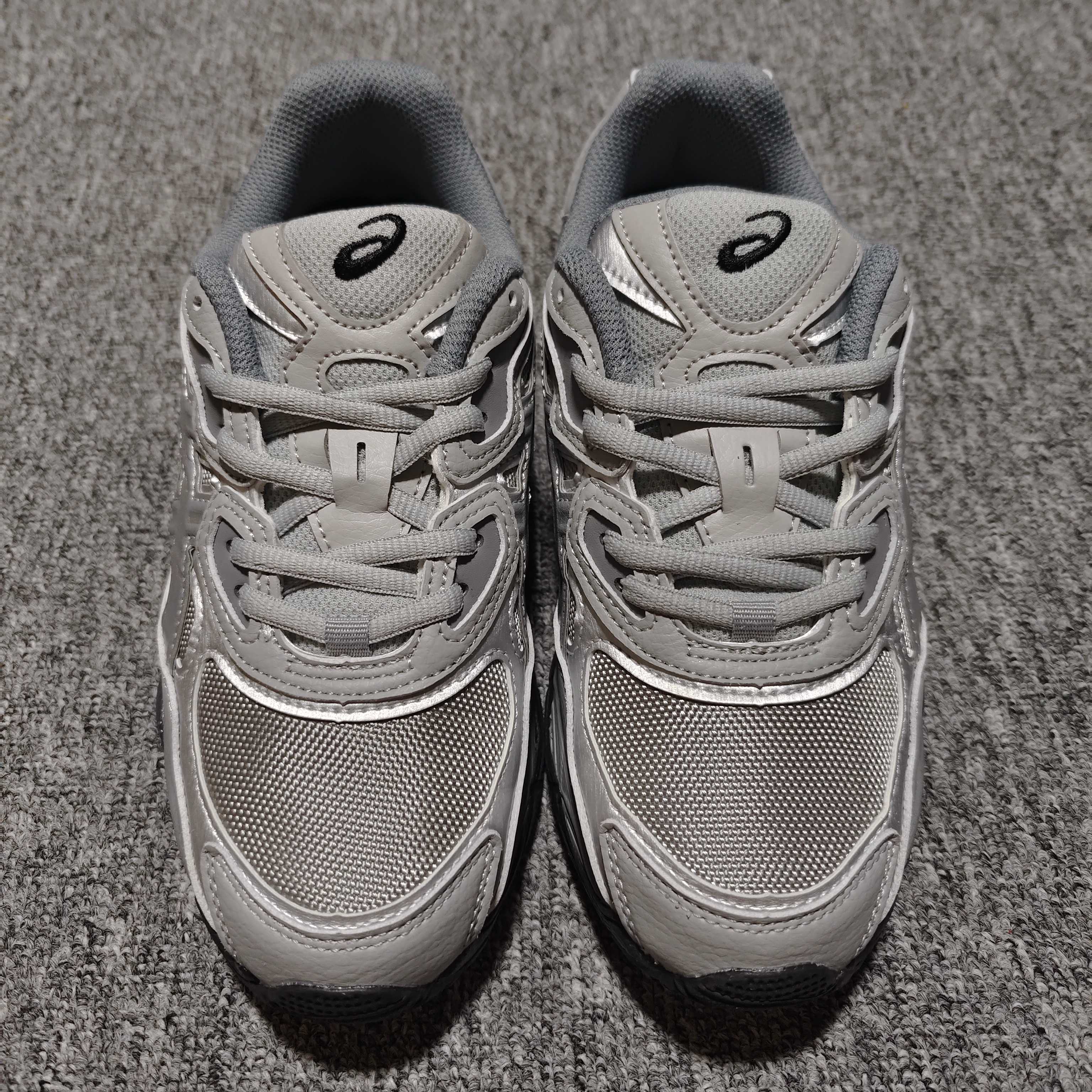   Asics 亚瑟士 GEL-NYC 低帮运动休闲跑步鞋 1203A280-020 外贸平台专供 大厂